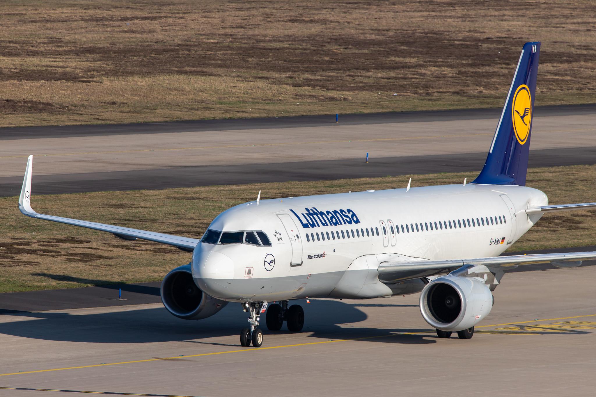 Köln Bonn Airport: Lufthansa (LH / DLH) |  Airbus A320-214 A320 | D-AIWA | MSN 7681