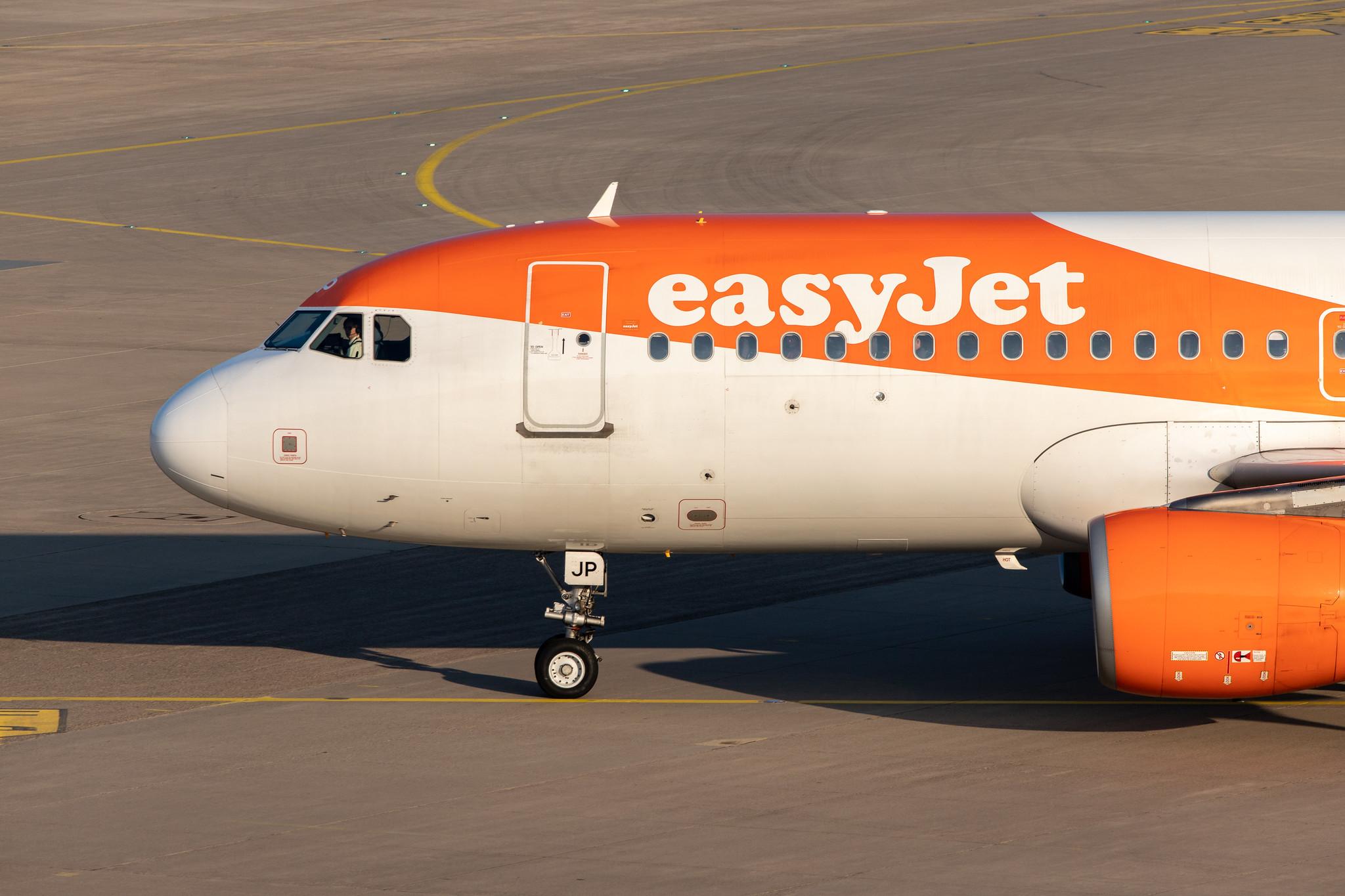 Köln Bonn Airport: easyJet (U2 / EZY) | Operator: easyJet Europe |  Airbus A320-214 A320 | OE-IJP | MSN 4234