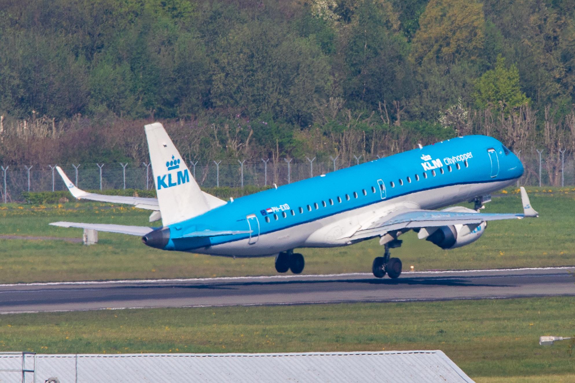 Hamburg Airport: KLM (KL / KLM) | Operator: KLM Cityhopper |  Embraer E190STD E190 | PH-EXD | MSN 19000661