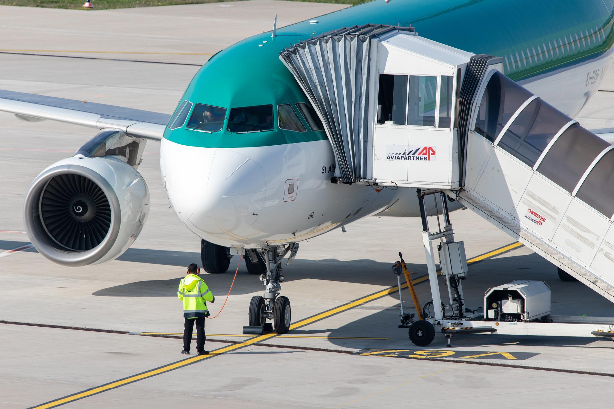 Düsseldorf Airport: Aer Lingus (EI / EIN) |  Airbus A320-214 A320 | EI-EDP | MSN 3781