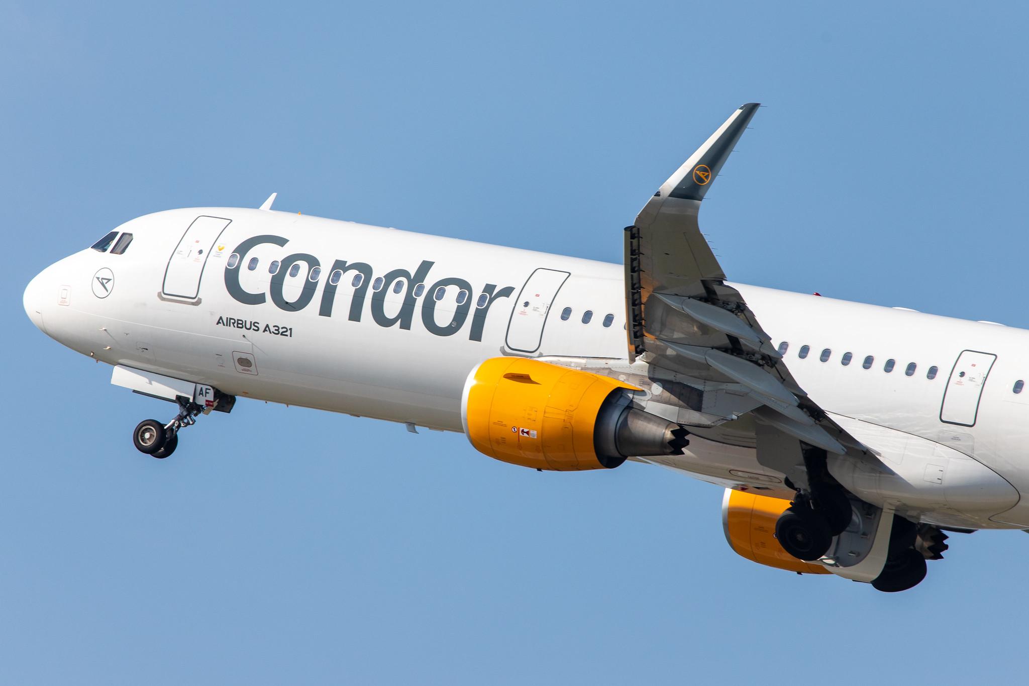 Düsseldorf Airport: Condor (DE / CFG) | Operator: Thomas Cook Aviation |  Airbus A321-211 A321 | D-AIAF | MSN 6459