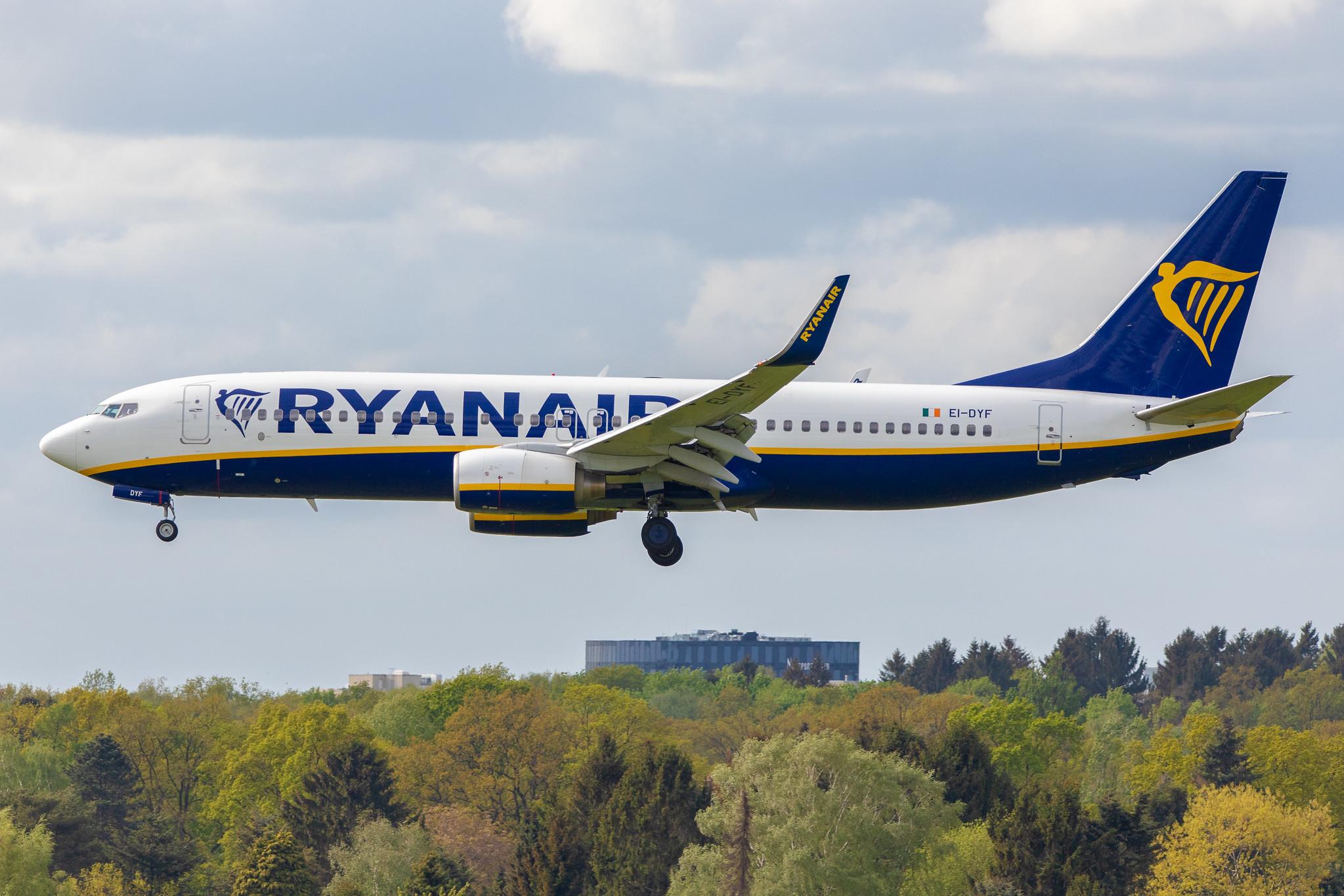 Hamburg Airport: Ryanair (FR / RYR) |  Boeing 737-8AS B738 | EI-DYF | MSN 36569