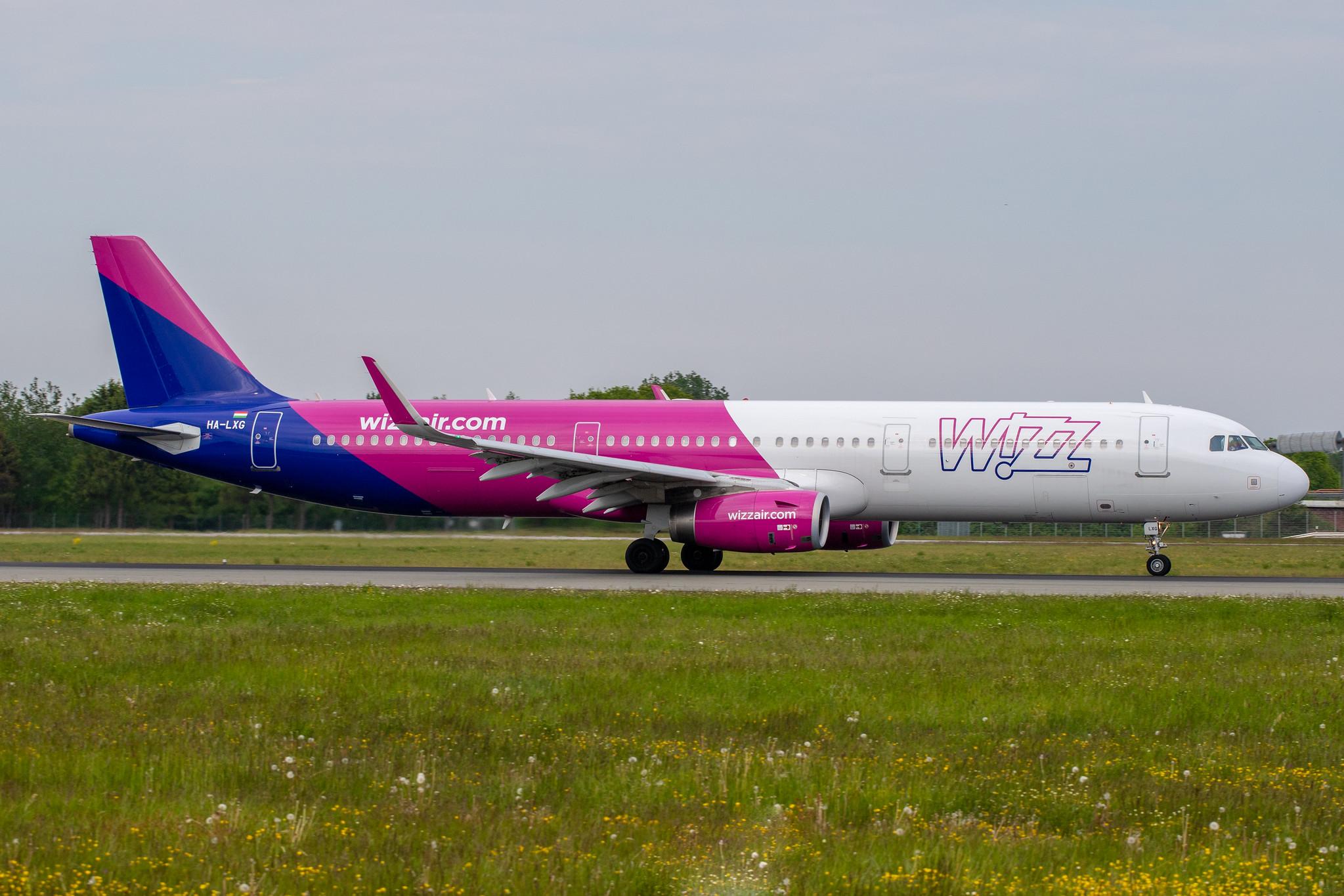 Hamburg Airport: Wizz Air (W6 / WZZ) |  Airbus A321-231 A321 | HA-LXG | MSN 7182