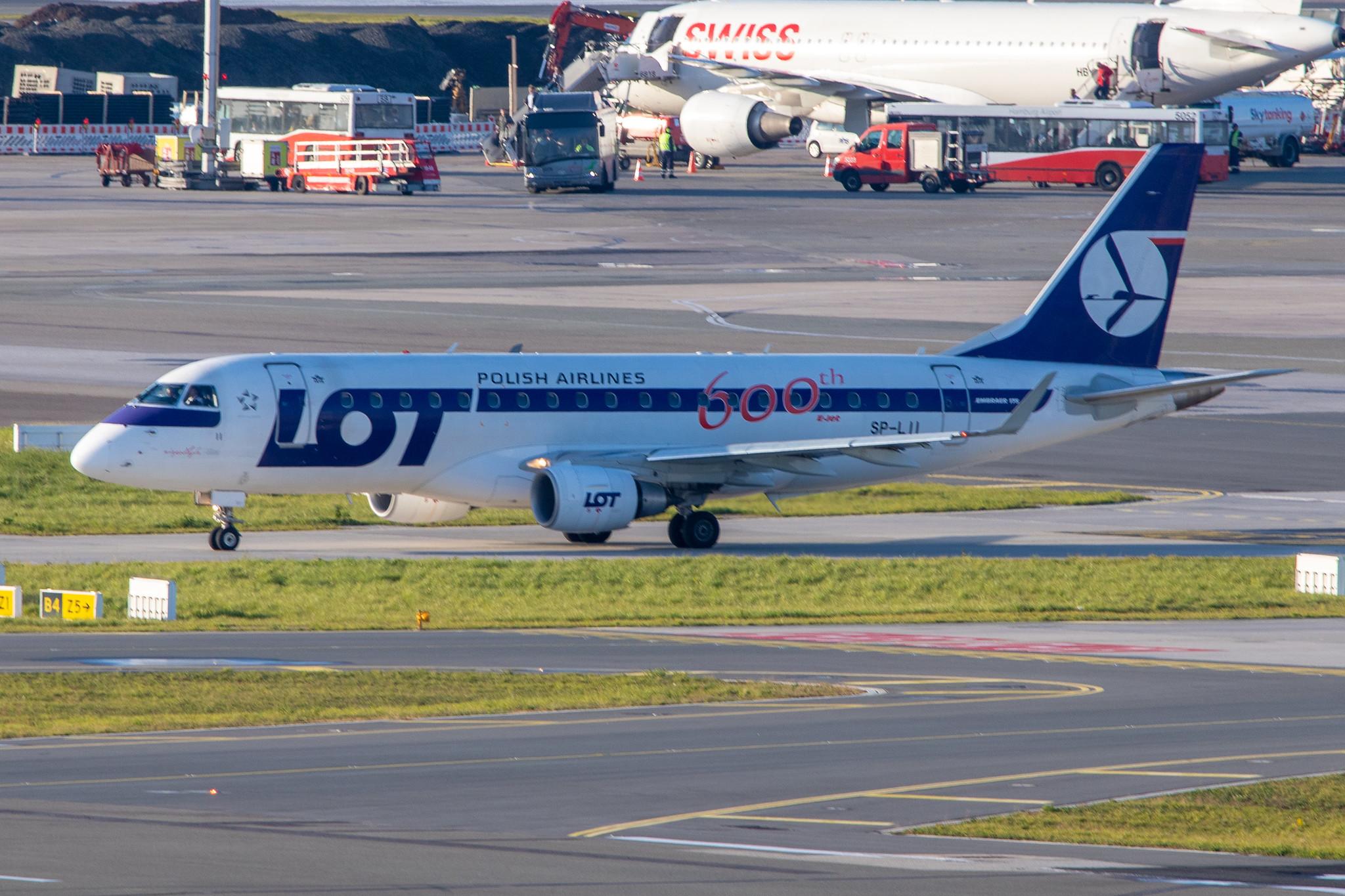Hamburg Airport: LOT (LO / LOT) | Livery: 600th E-jet Livery | Embraer E175LR E75S | SP-LII | MSN 17000290