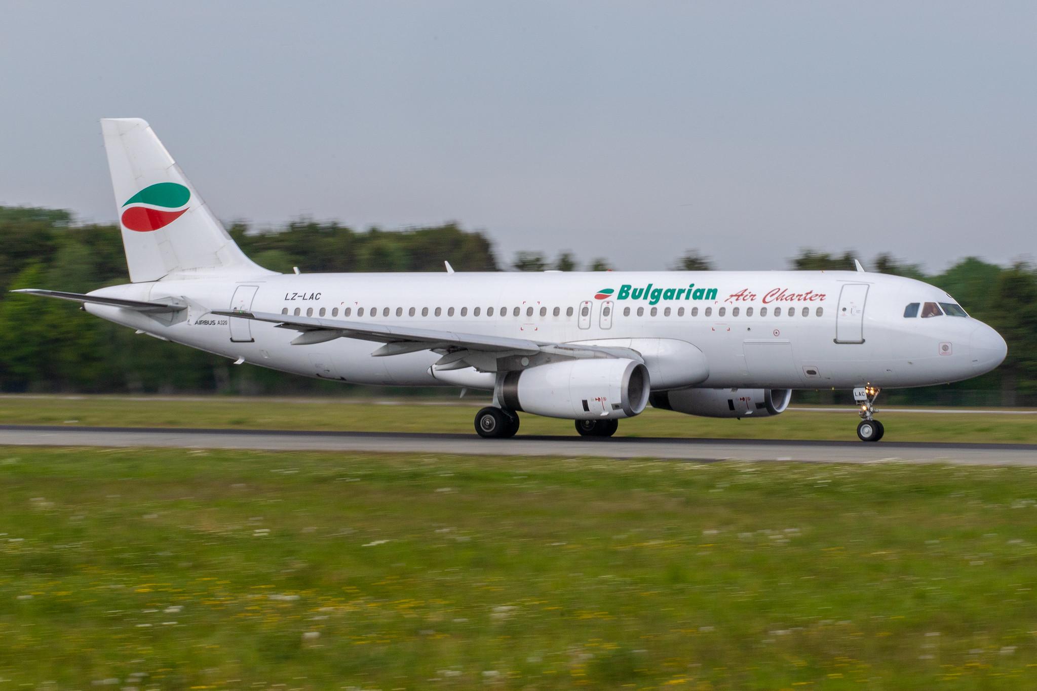 Hamburg Airport: Bulgarian Air Charter (1T / BUC) |  Airbus A320-231 A320 | LZ-LAC | MSN 0296