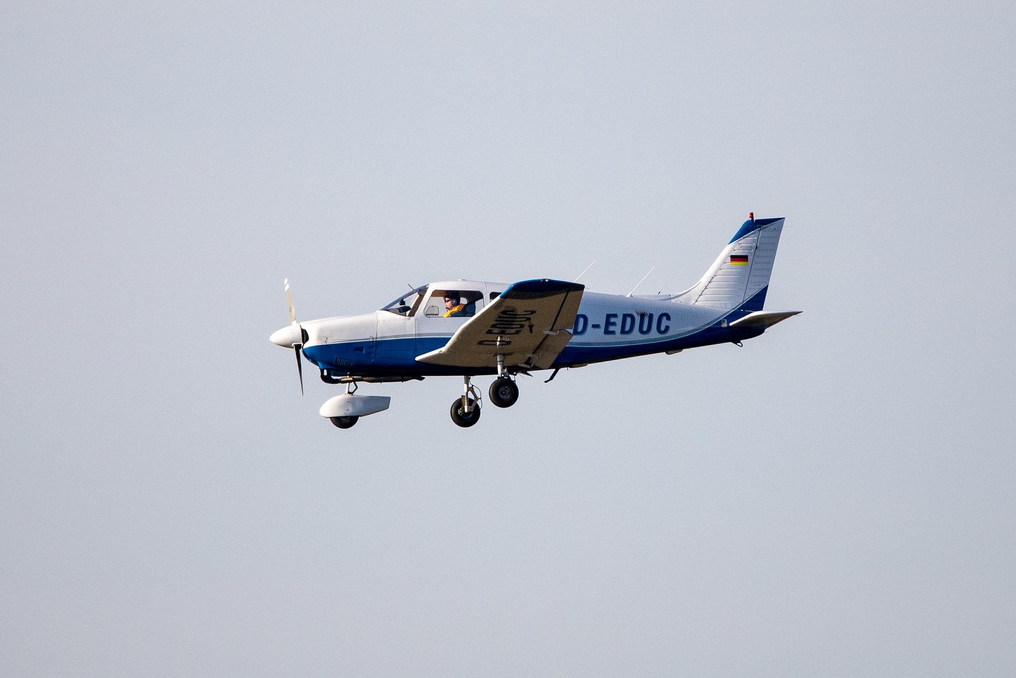 Hamburg Airport: Private Owner |  Piper PA28-181 Archer II P28A | D-EDUC | MSN 2890170