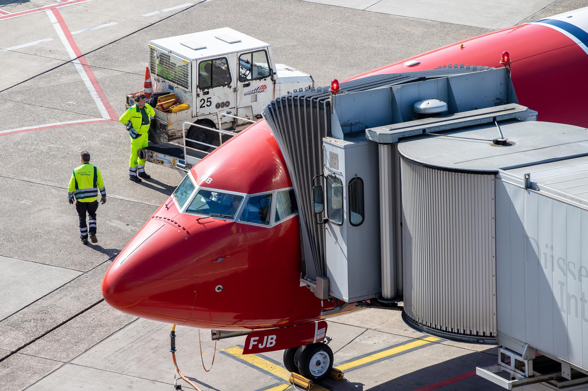 Düsseldorf Airport: Norwegian (DY / NAX) |  Boeing 737-8JP B738 | EI-FJB | MSN 42081