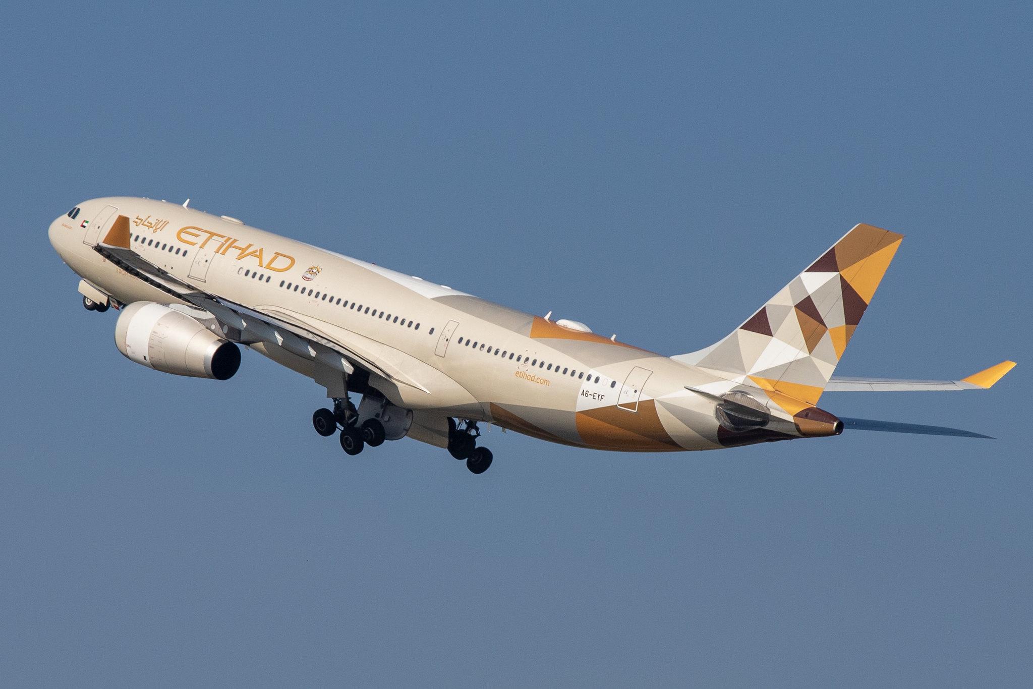 Düsseldorf Airport: Etihad Airways (EY / ETD) |  Airbus A330-243 A332 | A6-EYF | MSN 0717