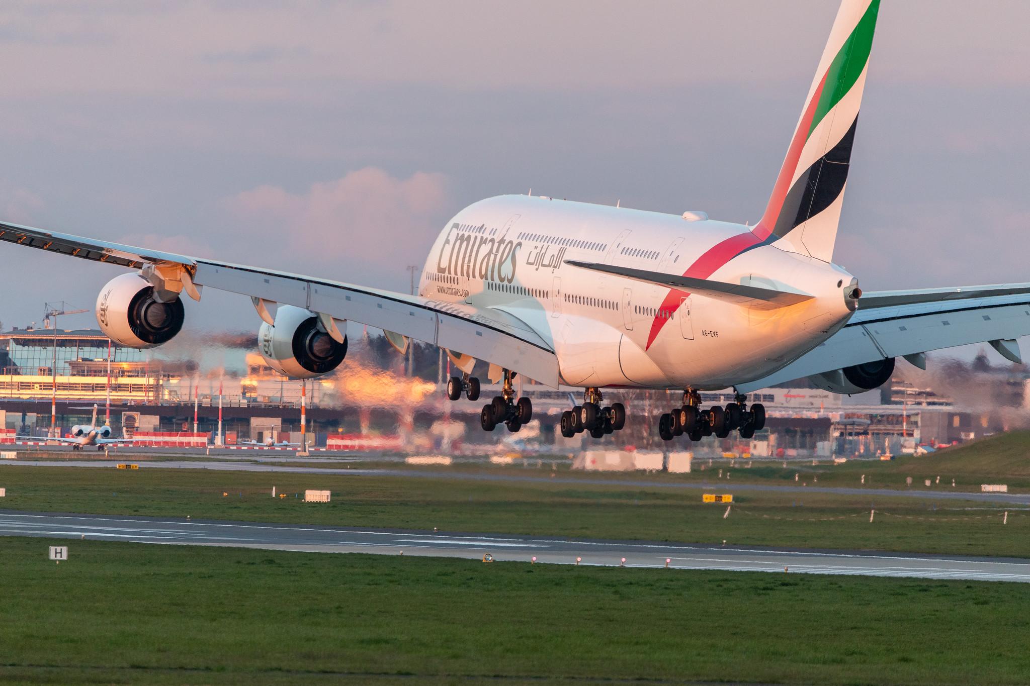 Hamburg Airport: Emirates (EK / UAE) |  Airbus A380-842 A388 | A6-EVF | MSN 252