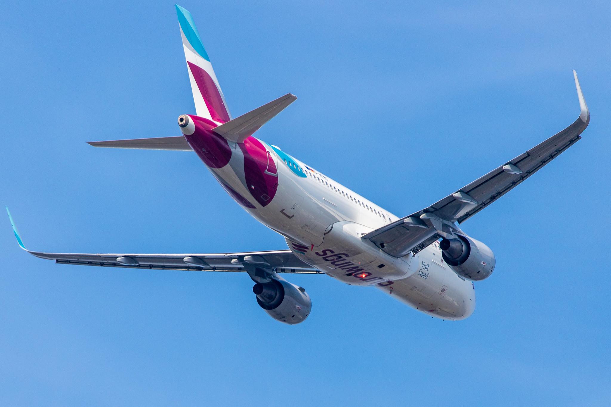 Hamburg Airport: Eurowings (EW / EWG) |  Livery: Visit Sweden/Göteborg Livery |  Airbus A320-214 A320 | D-AEWG | MSN 7121