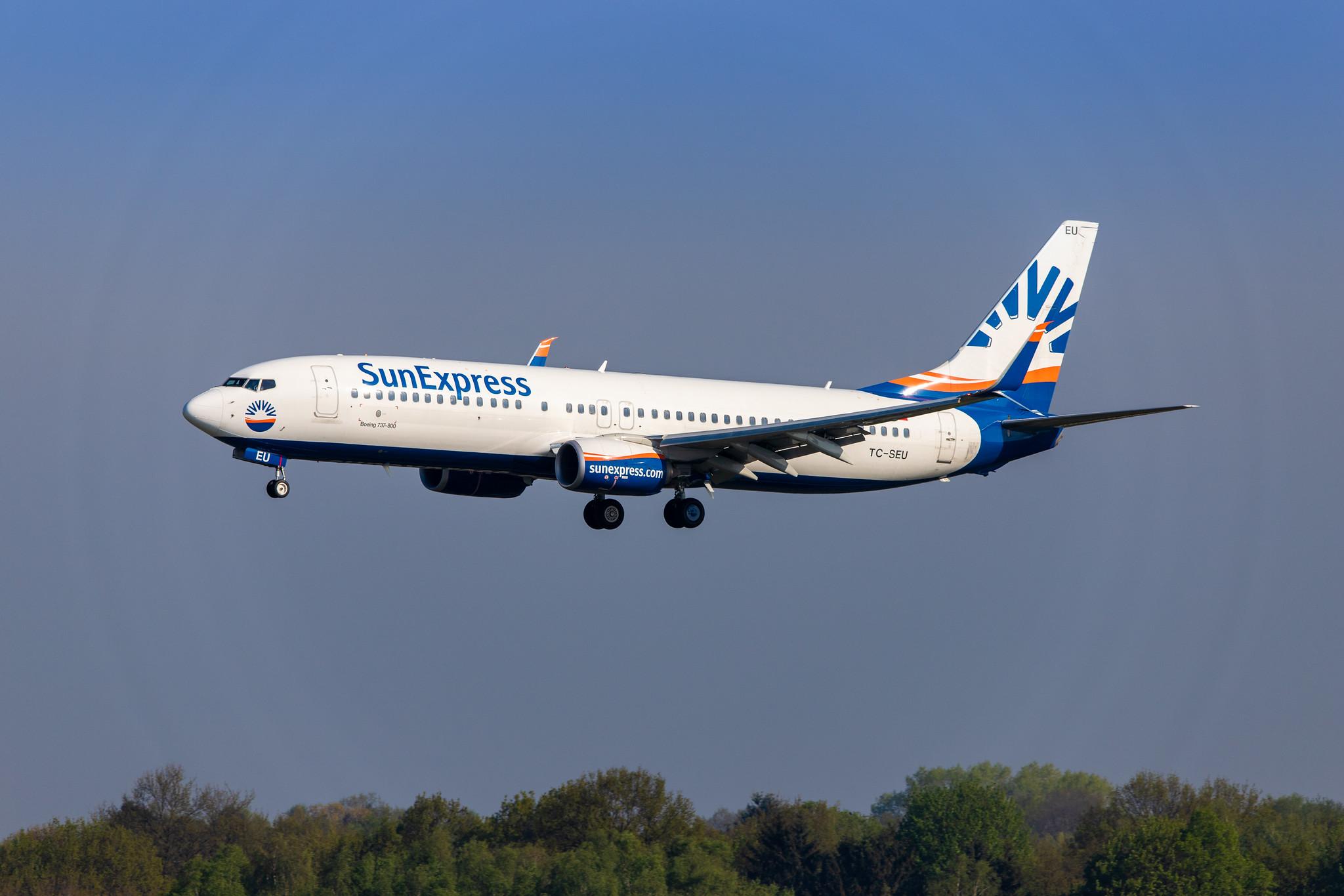 Hamburg Airport: SunExpress (XQ / SXS) |  Boeing 737-8HC B738 | TC-SEU | MSN 61181