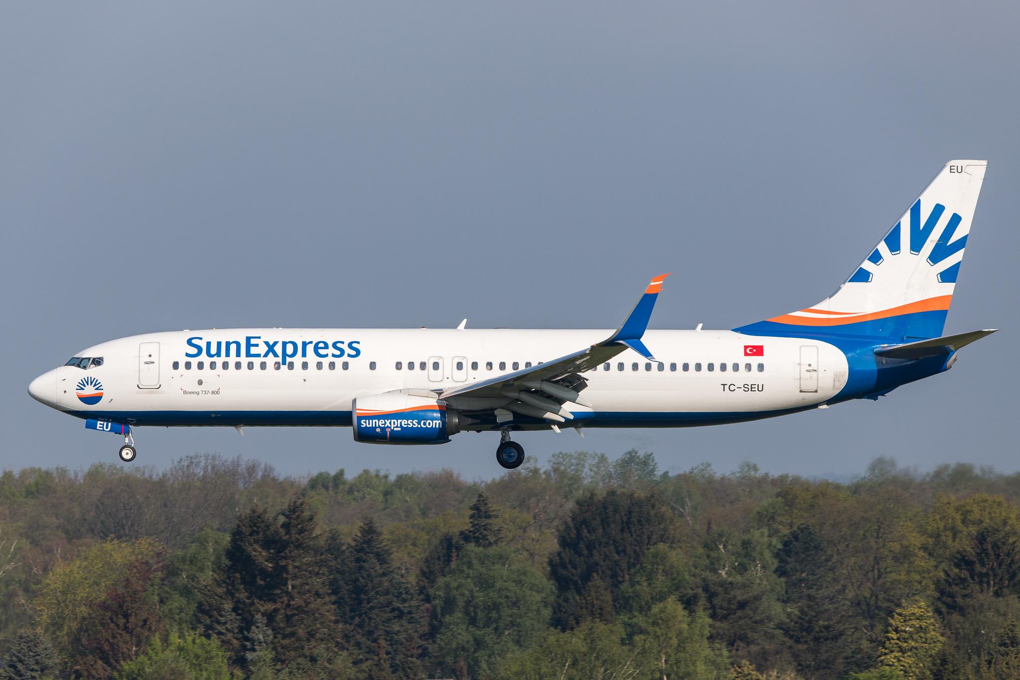 Hamburg Airport: SunExpress (XQ / SXS) |  Boeing 737-8HC B738 | TC-SEU | MSN 61181