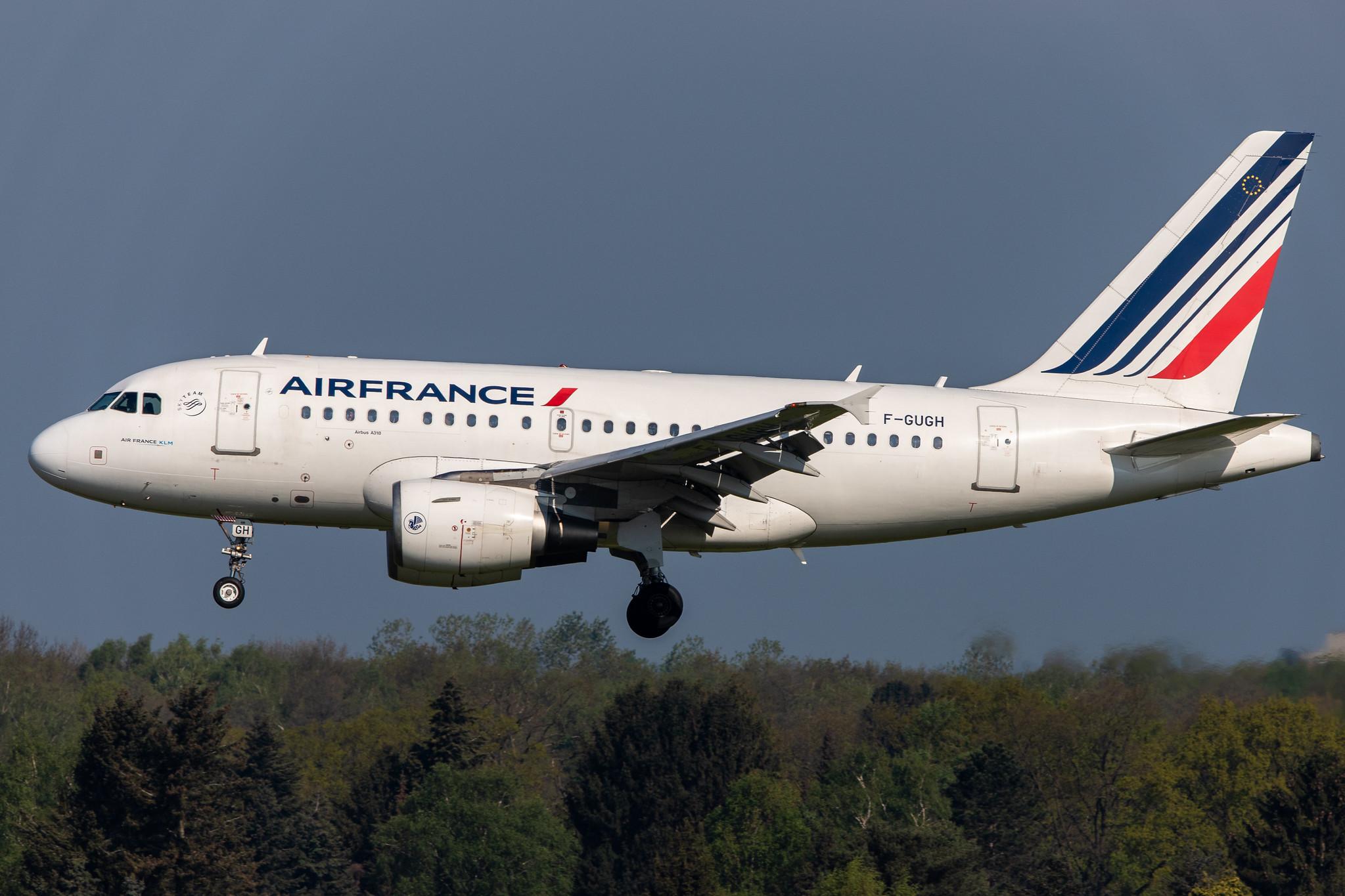 Hamburg Airport: Air France (AF / AFR) |  Airbus A318-111 A318 | F-GUGH | MSN 2344