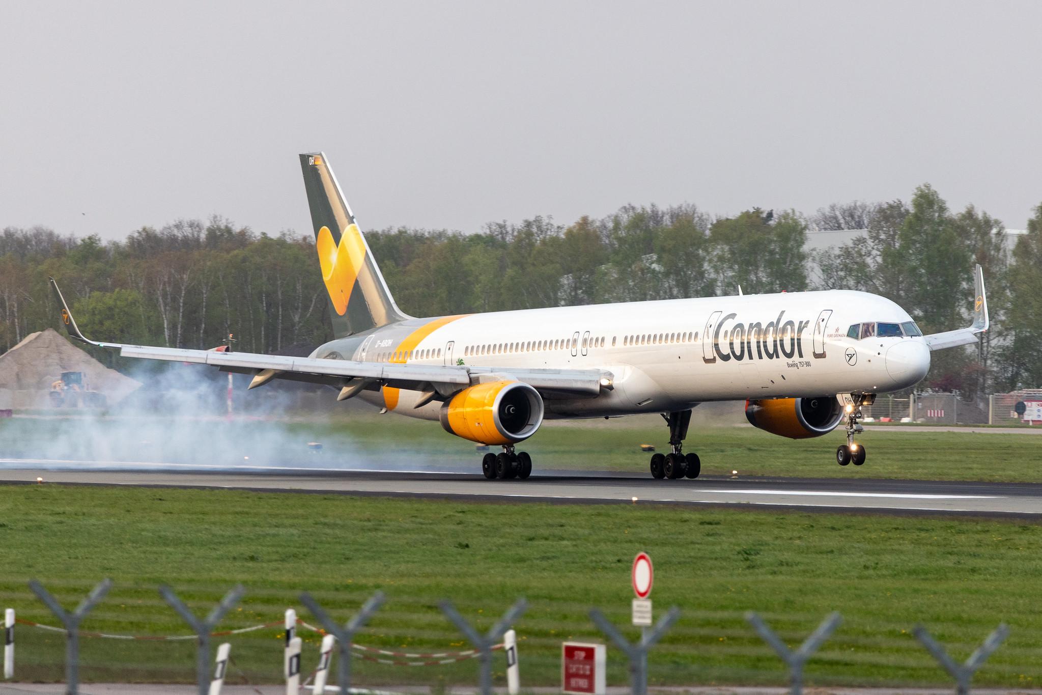 Hamburg Airport: Condor (DE / CFG) |  Boeing 757-330 B753 | D-ABOH | MSN 30030