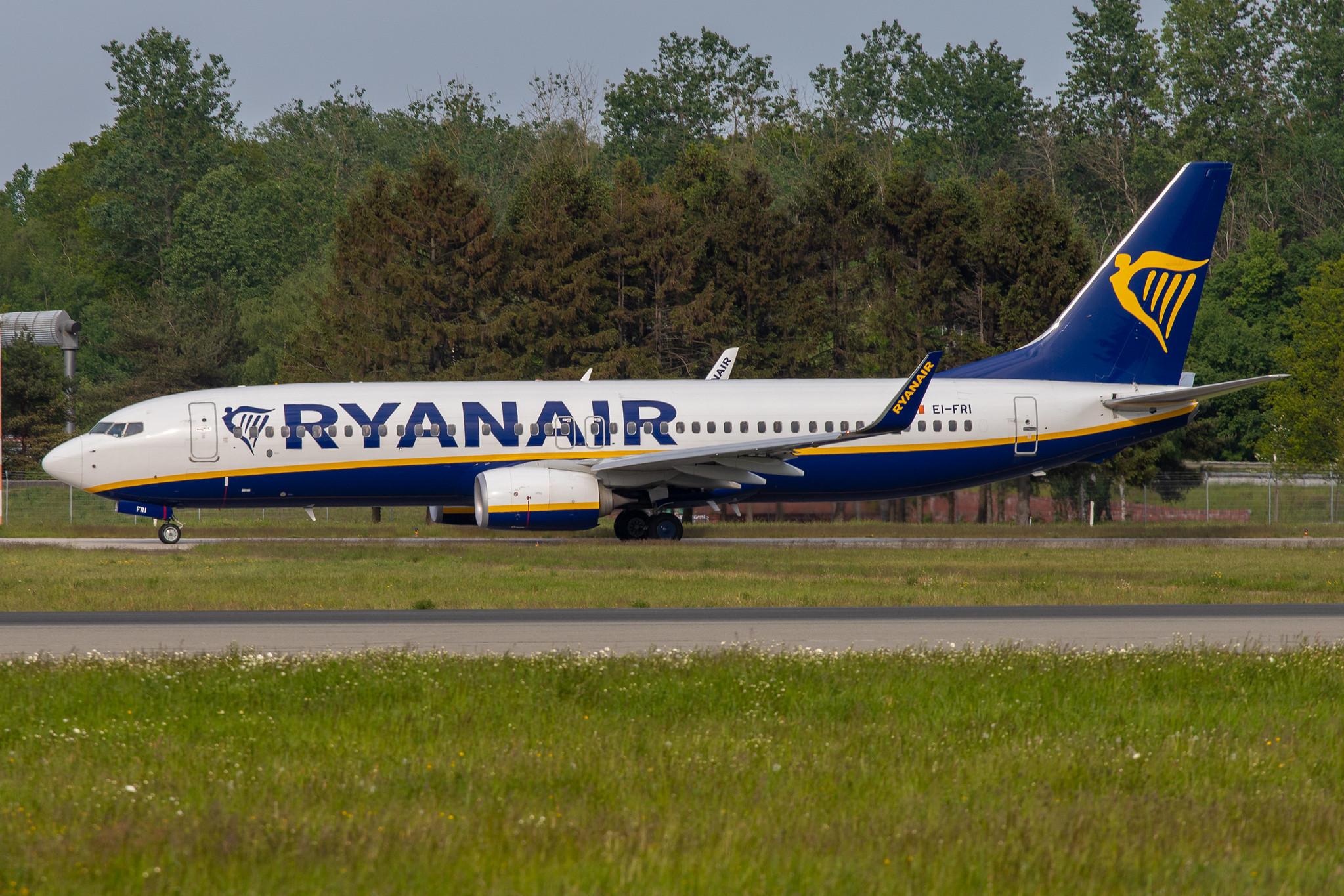Hamburg Airport: Ryanair (FR / RYR) |  Boeing 737-8AS B738 | EI-FRI | MSN 44733