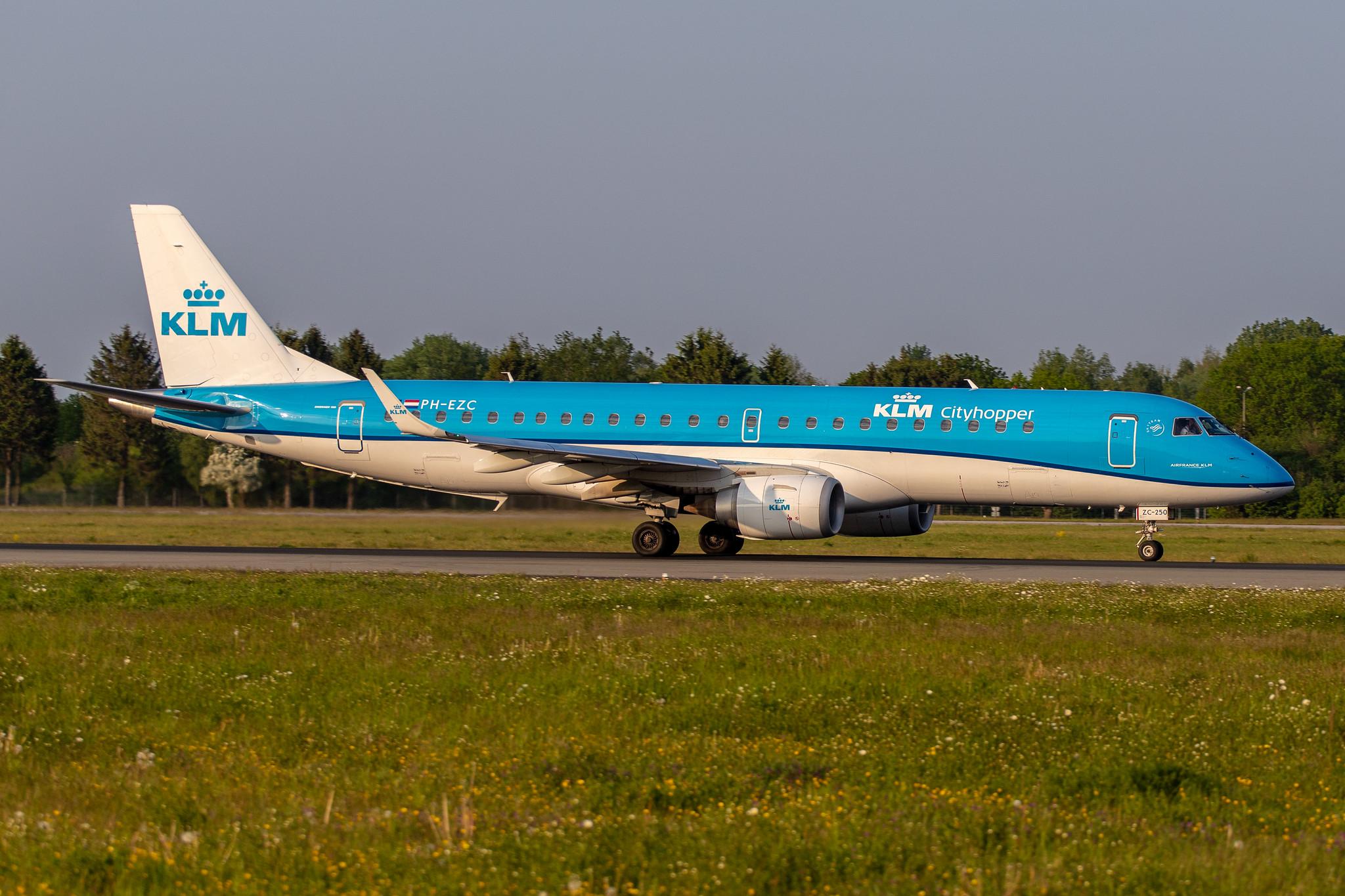 Hamburg Airport: KLM (KL / KLM) | Operator: KLM Cityhopper |  Embraer E190STD E190 | PH-EZC | MSN 19000250