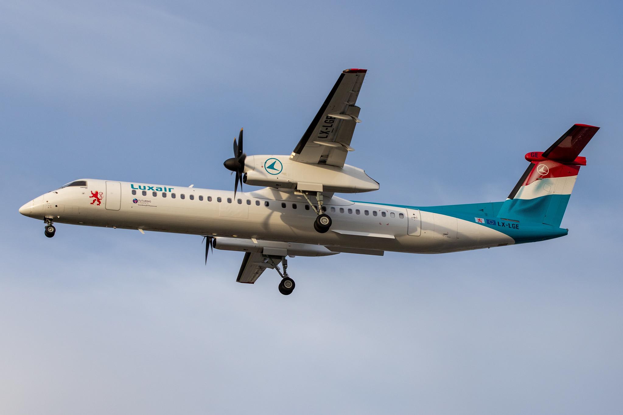 Hamburg Airport: Luxair (LG / LGL) | De Havilland Canada Dash 8-400 DH8D | LX-LGE | MSN 4284