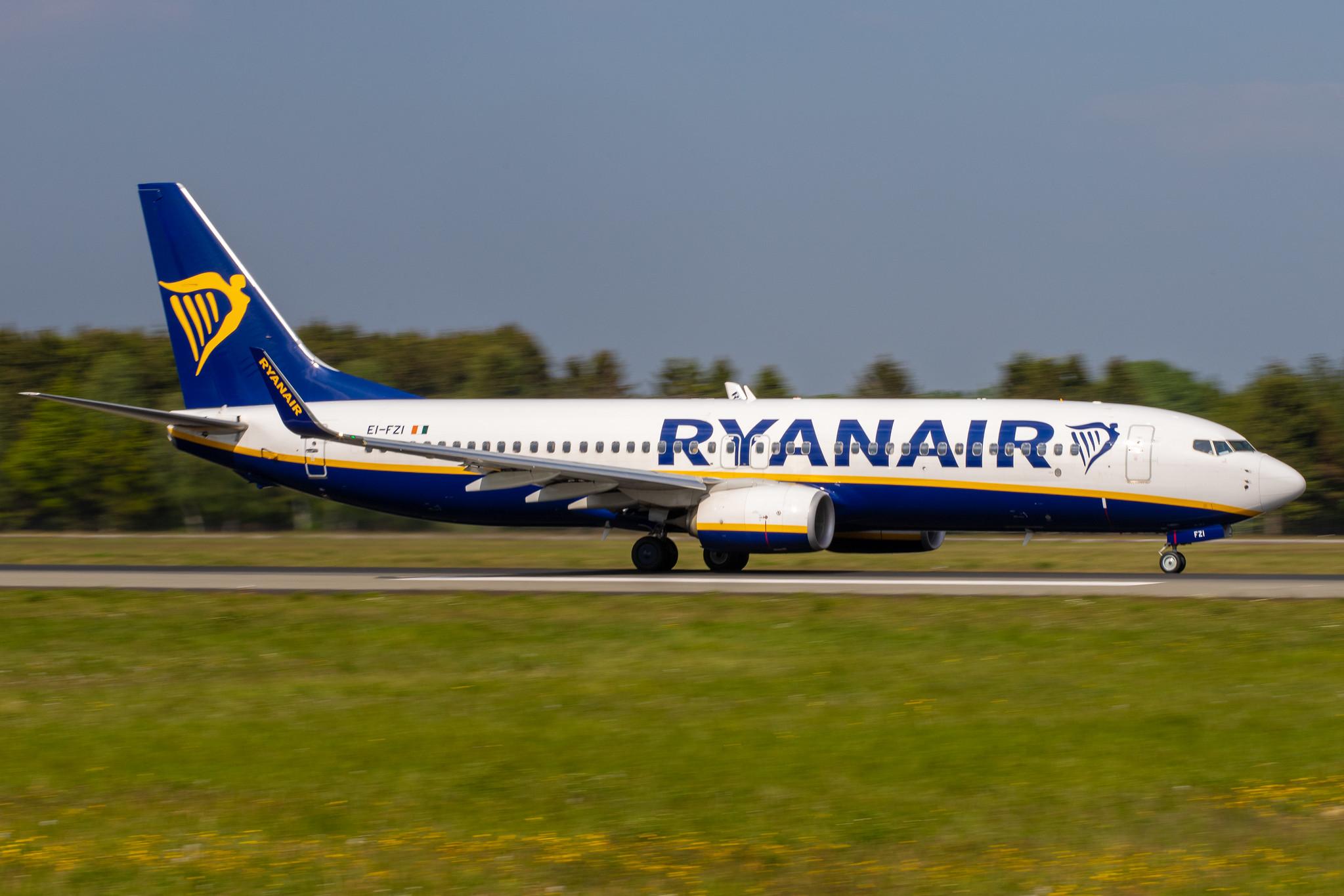 Hamburg Airport: Ryanair (FR / RYR) |  Boeing 737-8AS B738 | EI-FZI | MSN 44782