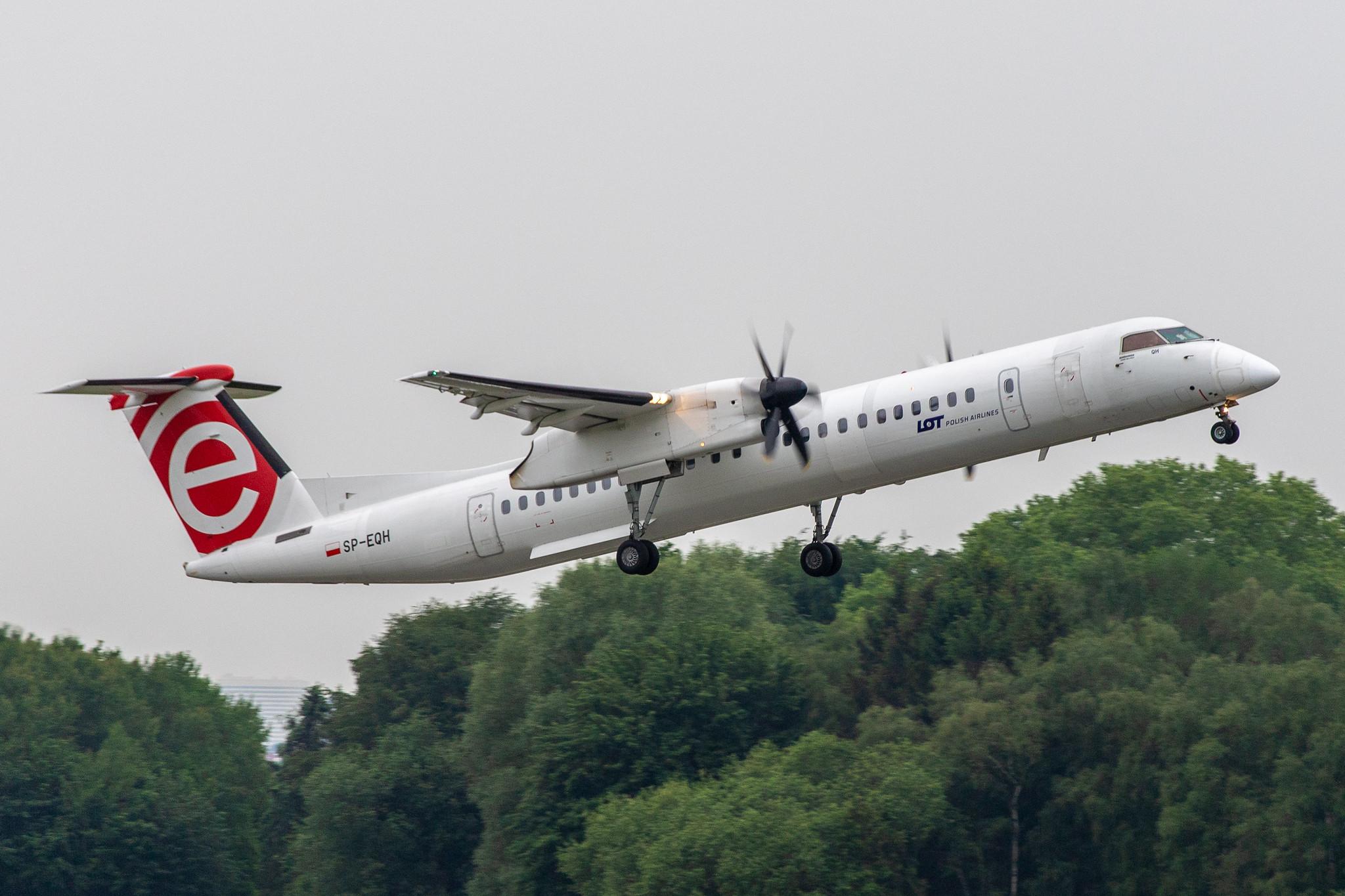 Hamburg Airport: LOT (LO / LOT) |  De Havilland Canada Dash 8-400 DH8D | SP-EQH | MSN 4424
