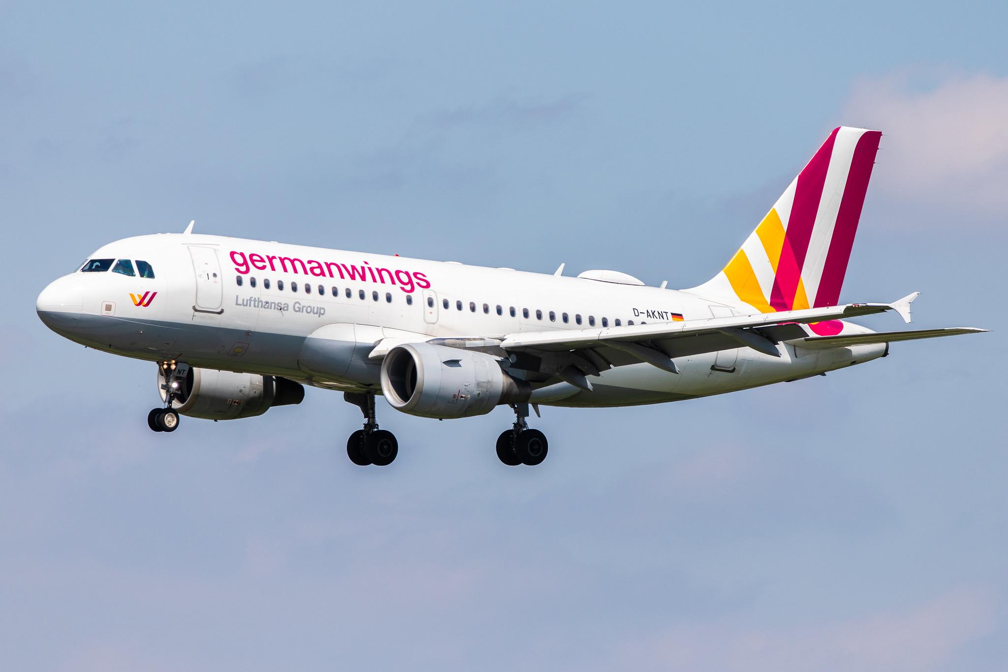 Hamburg Airport: Eurowings (EW / EWG) | Operator: Germanwings | Airbus A319-112 A319 | D-AKNT | MSN 2607