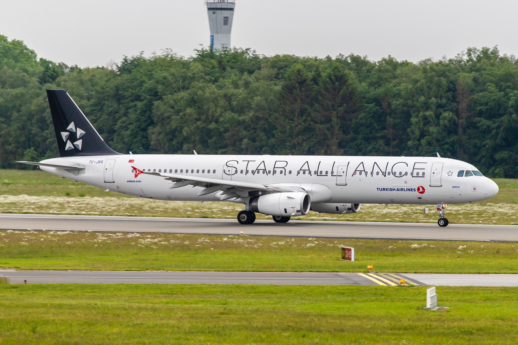 Hamburg Airport: Turkish Airlines (TK / THY) |  Livery: Star Alliance Livery |  Airbus A321-231 A321 | TC-JRS | MSN 4761