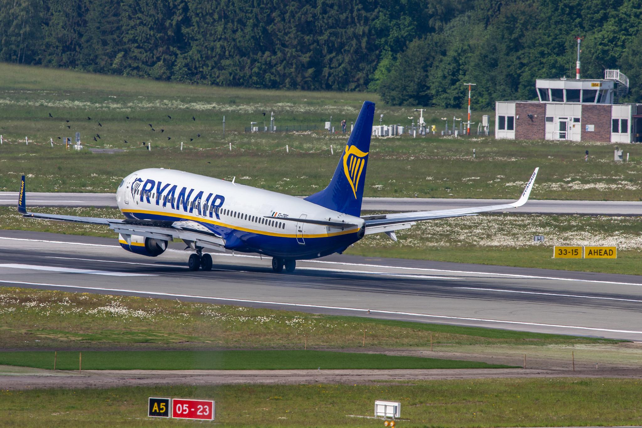 Hamburg Airport: Ryanair (FR / RYR) |  Boeing 737-8AS B738 | EI-DPG | MSN 33607