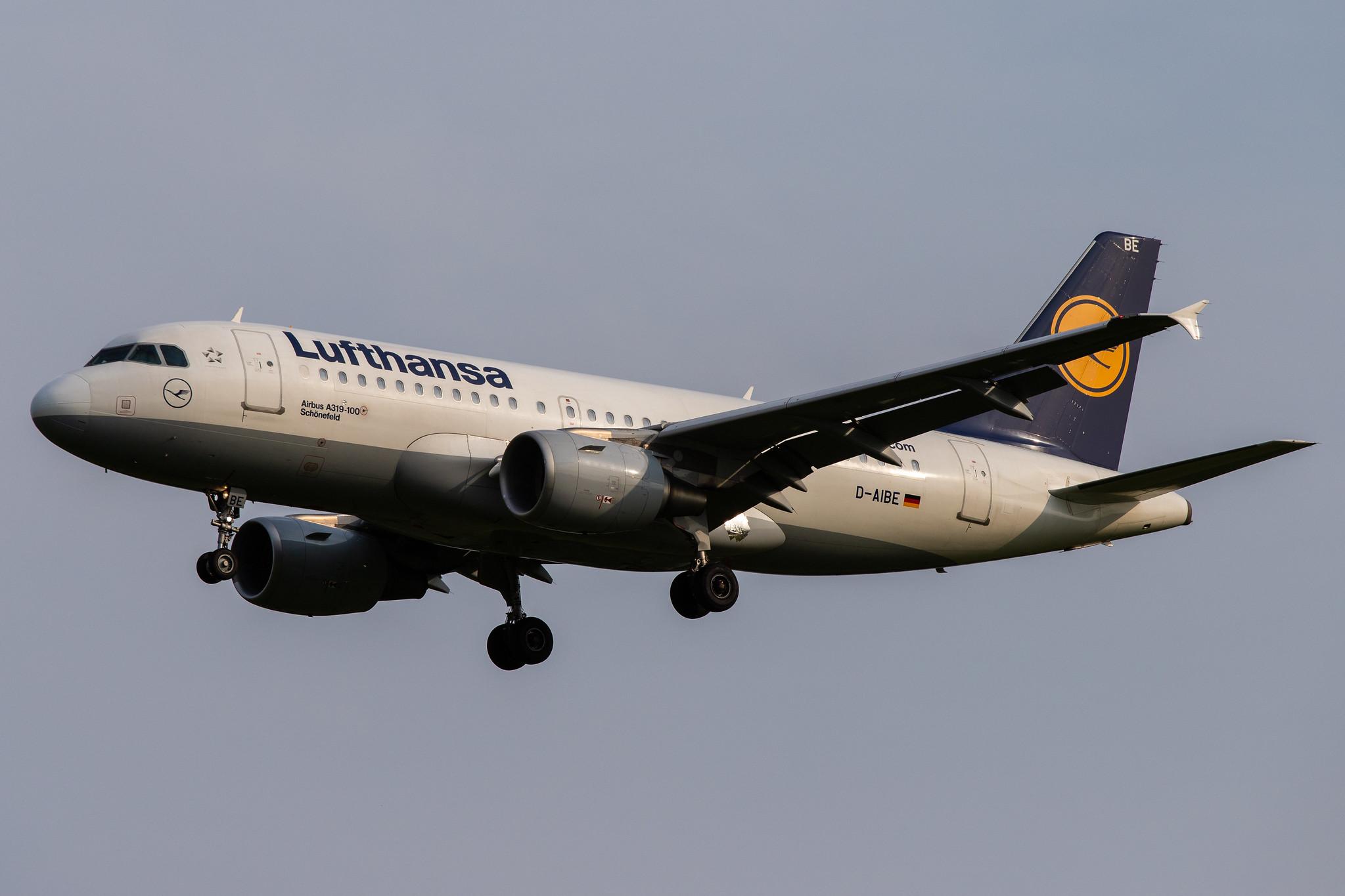 Hamburg Airport: Lufthansa (LH / DLH) |  Airbus A319-112 A319 | D-AIBE | MSN 4511
