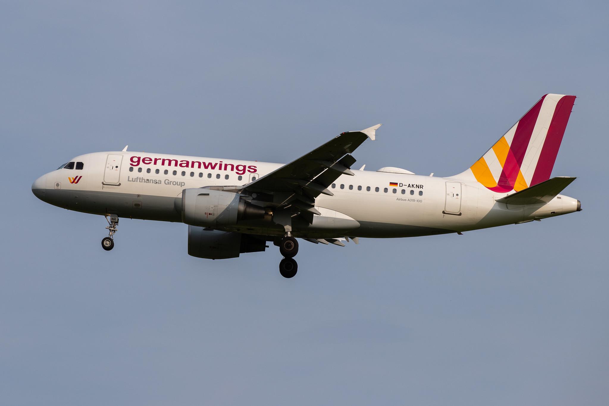 Hamburg Airport: Eurowings (EW / EWG) | Operator: Germanwings | Airbus A319-112 A319 | D-AKNR | MSN 1209