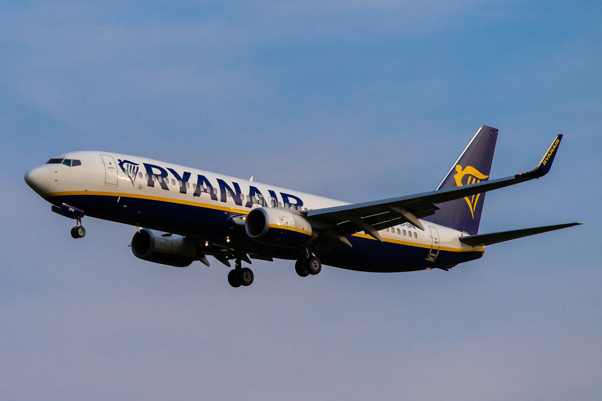 Hamburg Airport: Ryanair (FR / RYR) |  Boeing 737-8AS B738 | EI-DPN | MSN 35549
