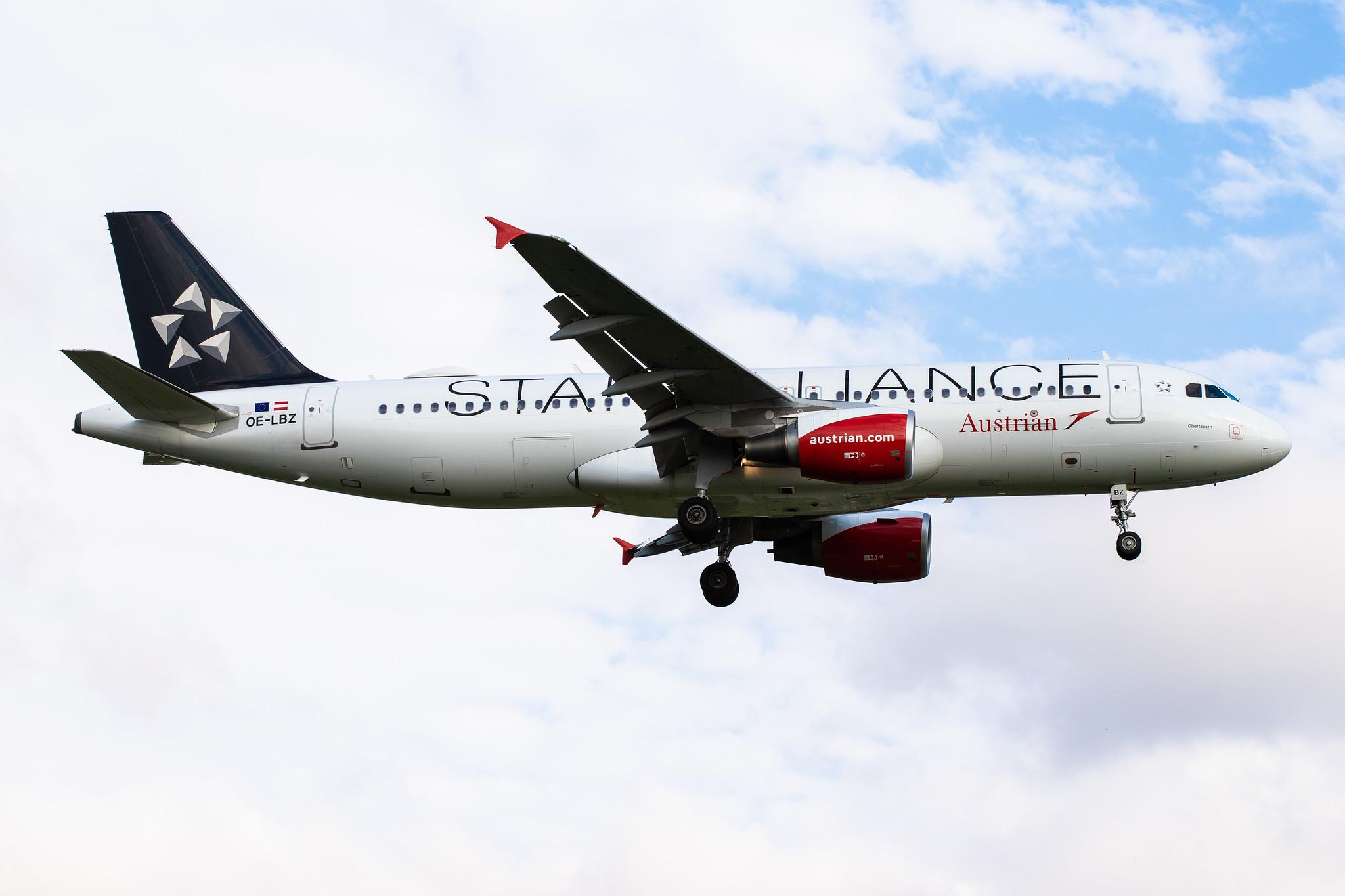 Hamburg Airport: Austrian Airlines (OS / AUA) |  Livery: Star Alliance Livery |  Airbus A320-214 A320 | OE-LBZ | MSN 5181