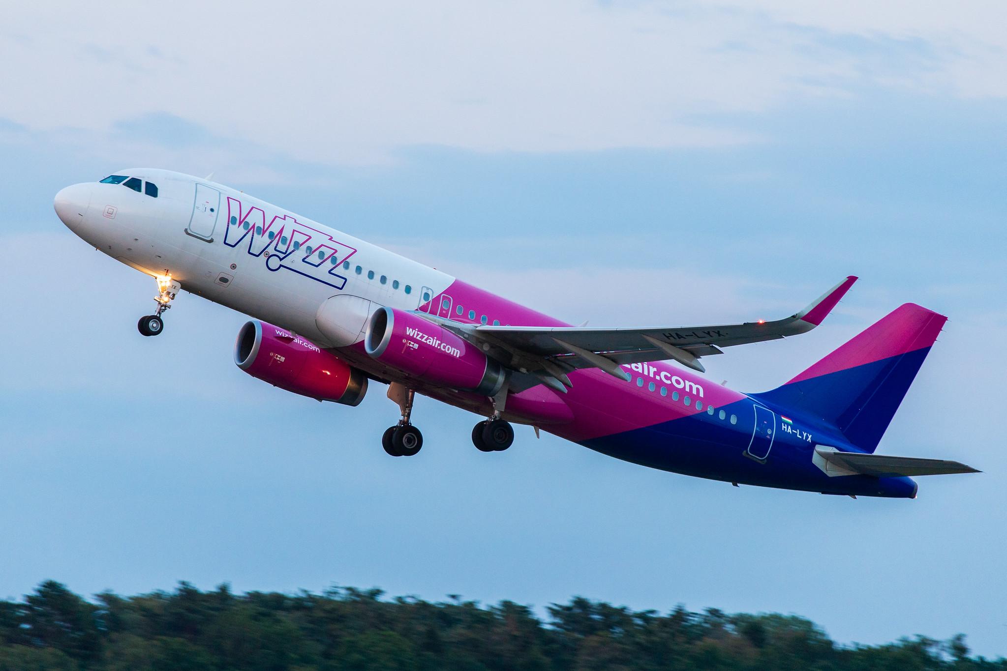 Hamburg Airport: Wizz Air (W6 / WZZ) |  Airbus A320-232 A320 | HA-LYX | MSN 8183