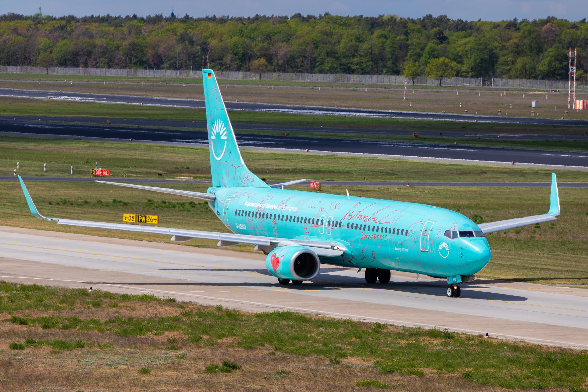 Flughafen Berlin Tegel (TXL): SunExpress (XQ / SXS) |  Livery: Istanbul Livery | Operator: SunExpress Deutschland |  Boeing 737-8HX B738 | D-ASXO | MSN 29649