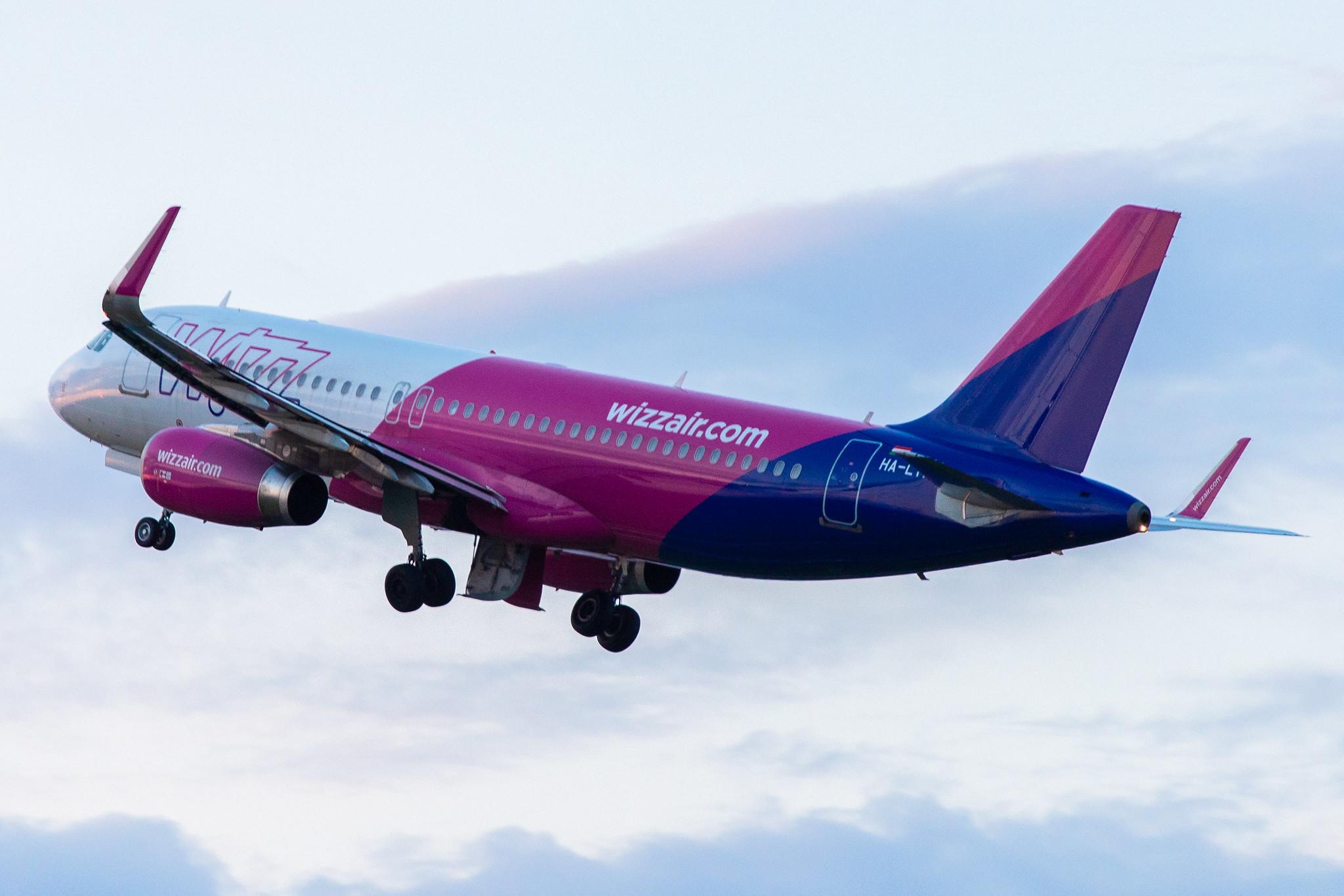 Hamburg Airport: Wizz Air (W6 / WZZ) |  Airbus A320-232 A320 | HA-LYX | MSN 8183