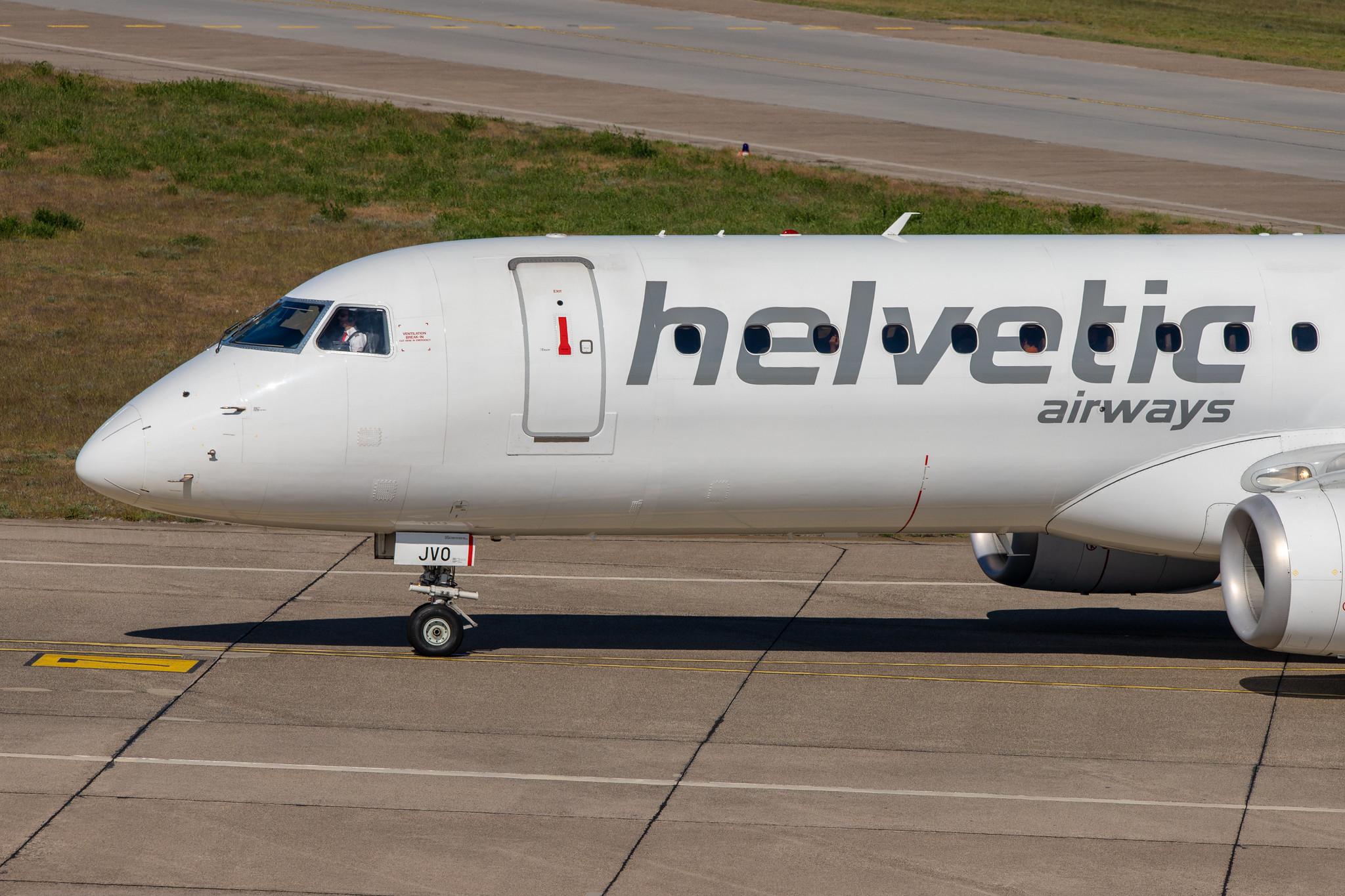 Flughafen Berlin Tegel (TXL): Helvetic Airways Embraer ERJ-190LR E190 HB-JVO MSN 19000294