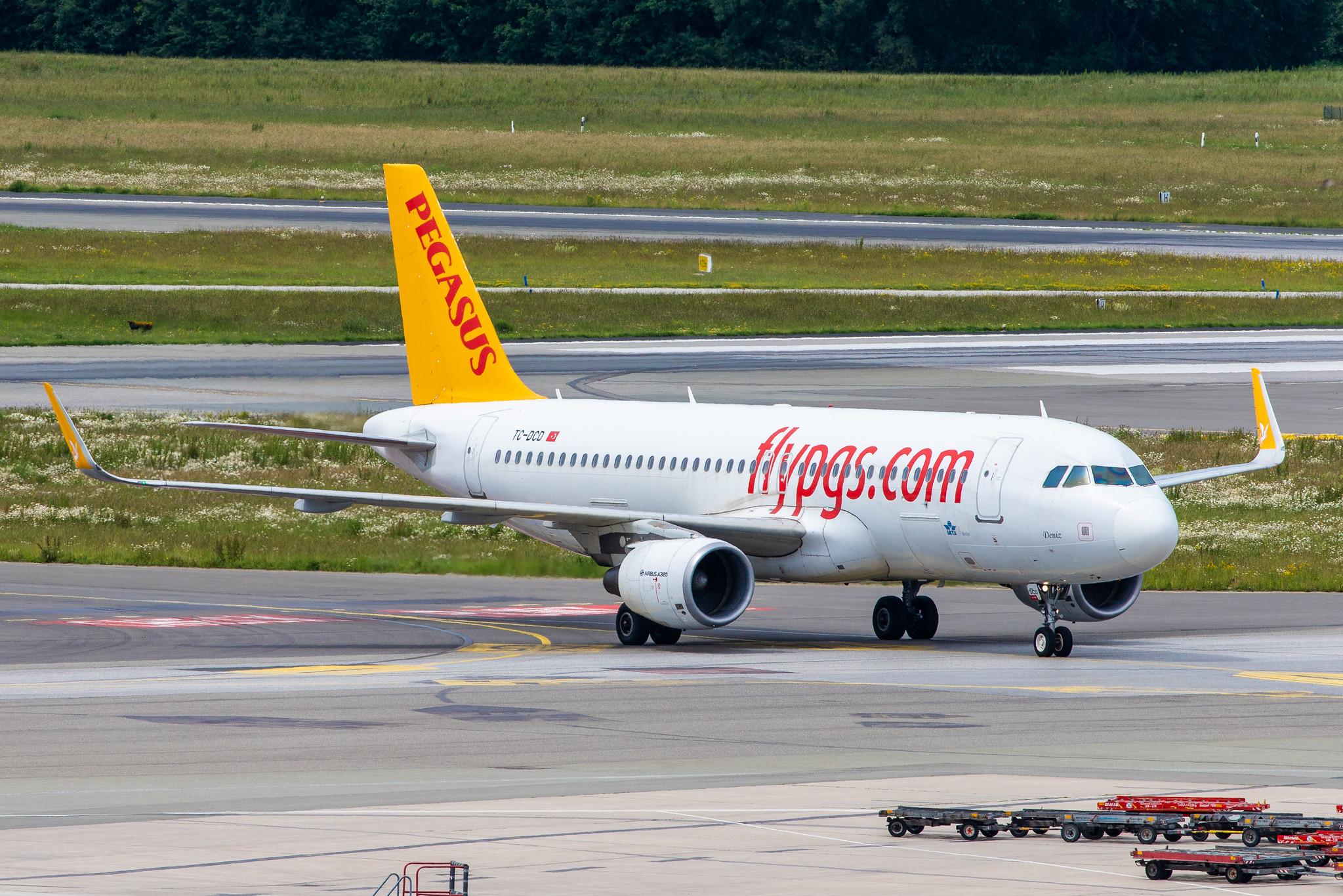 Hamburg Airport: Pegasus (PC / PGT) | Operator: Pegasus Airlines |  Airbus A320-214 A320 | TC-DCD | MSN 5995