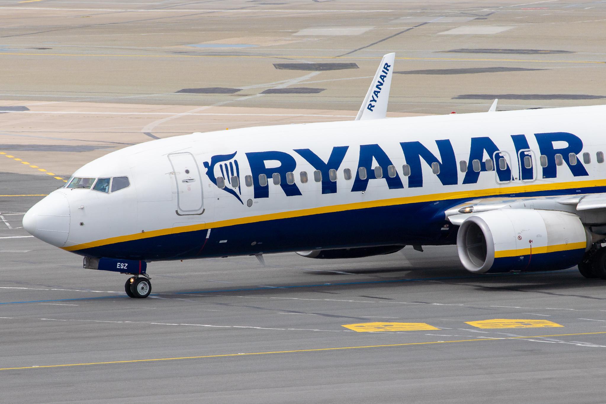 Hamburg Airport: Ryanair (FR / RYR) |  Boeing 737-8AS B738 | EI-ESZ | MSN 34996