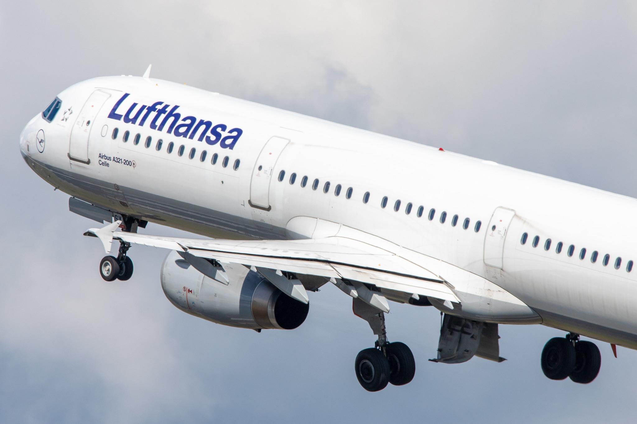 Flughafen Berlin Tegel (TXL): Lufthansa Airbus A321-231 A321 D-AISX MSN 4073