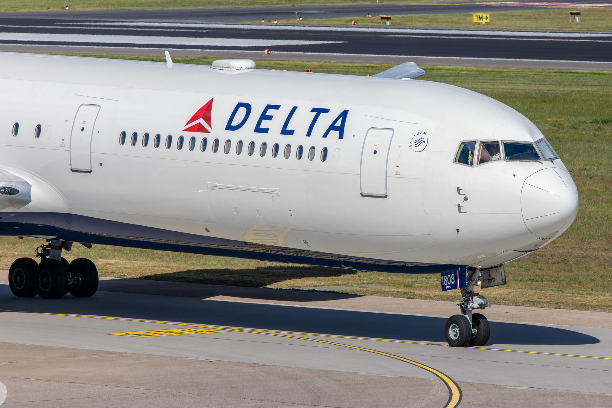 Flughafen Berlin Tegel (TXL): Delta Air Lines Boeing 767-432(ER) B764 N832MH MSN 29704