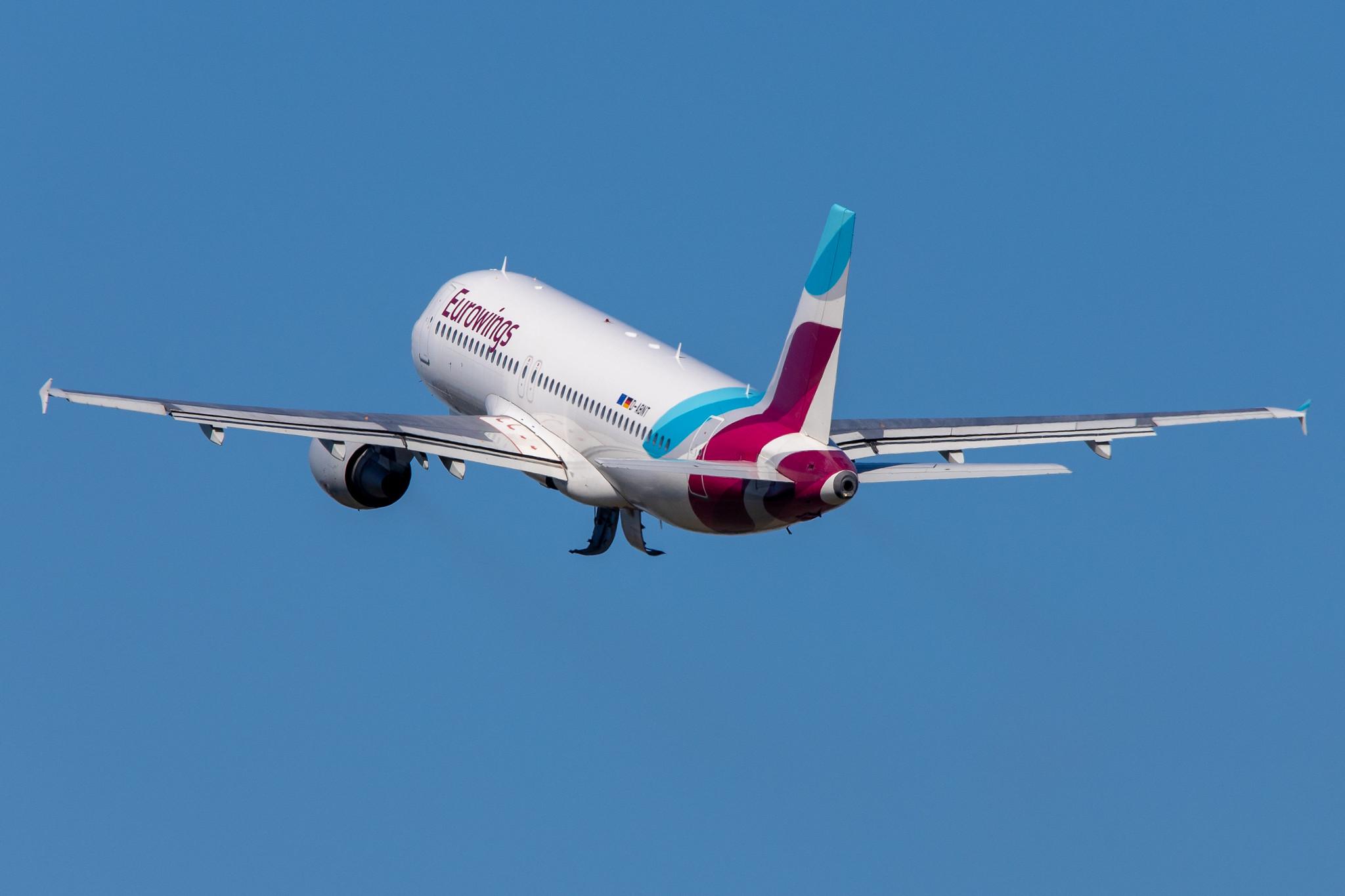 Flughafen Berlin Tegel (TXL): Eurowings Airbus A320-214 A320 operated by Germanwings D-ABNT MSN 2562