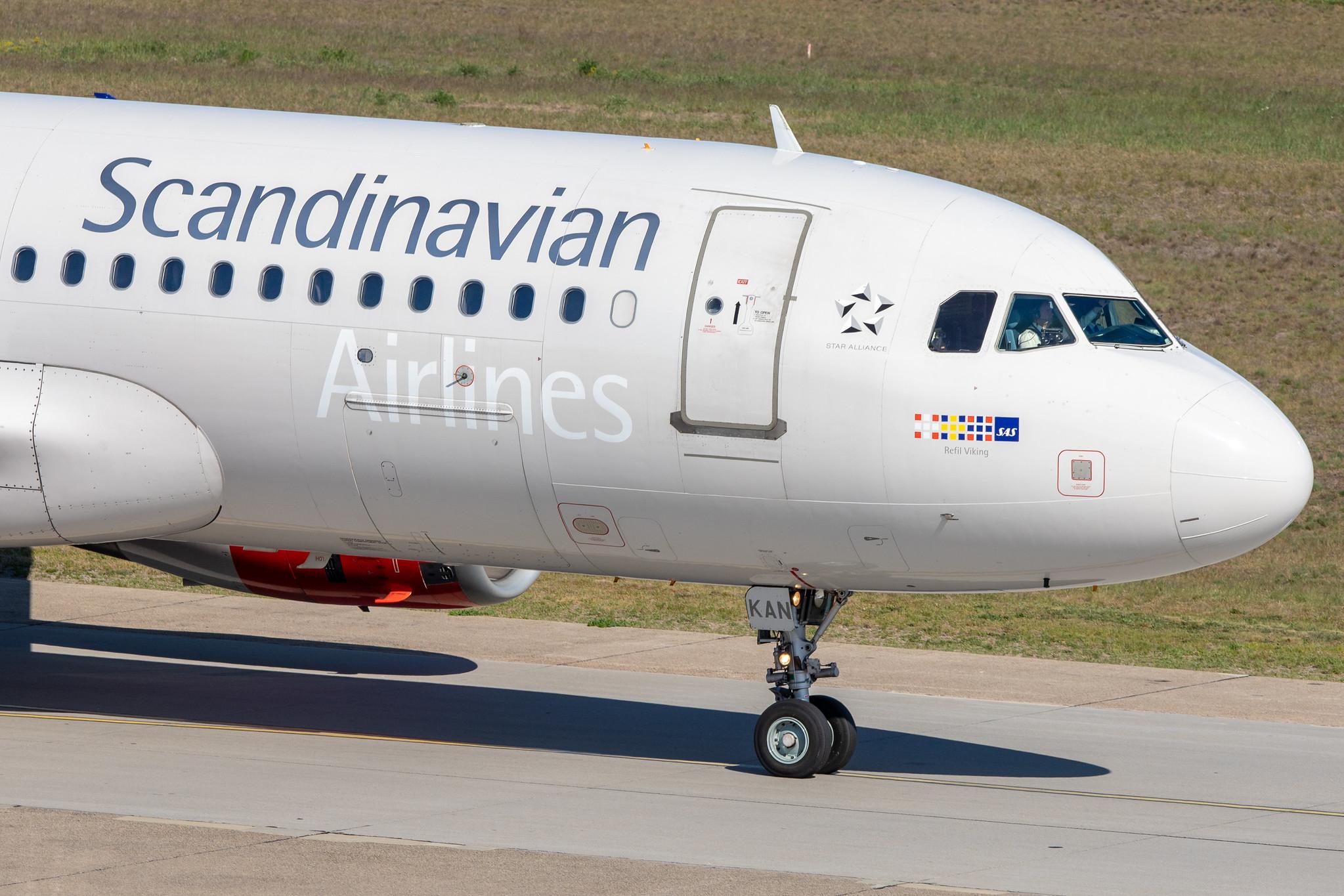Flughafen Berlin Tegel (TXL): SAS Airbus A320-232 A320 OY-KAN MSN 2958