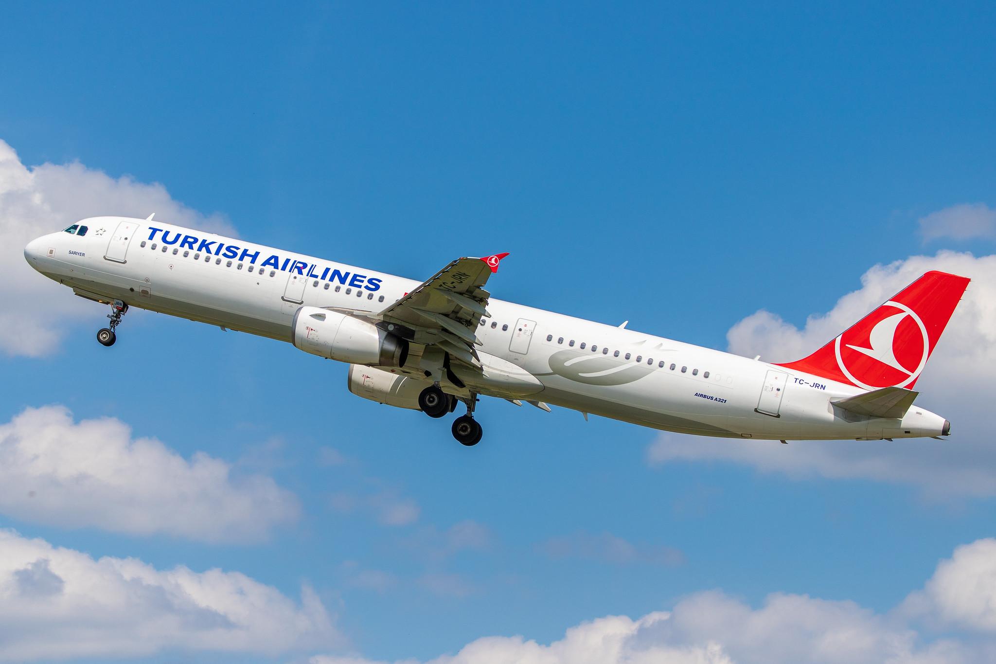 Hamburg Airport: Turkish Airlines (TK / THY) |  Airbus A321-231 A321 | TC-JRN | MSN 4654
