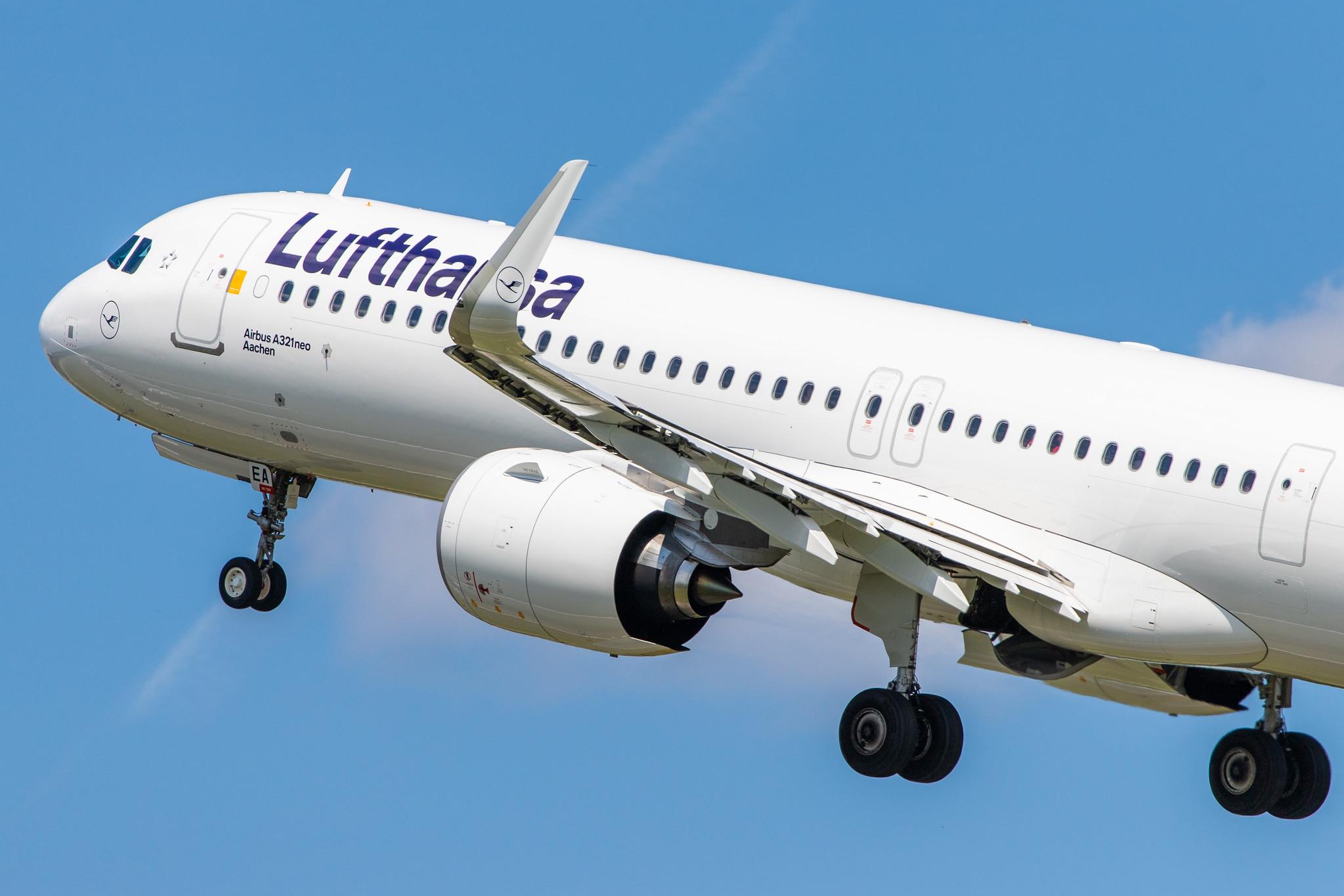 Hamburg Airport: Lufthansa (LH / DLH) |  Airbus A321-271NX A21N | D-AIEA | MSN 8761