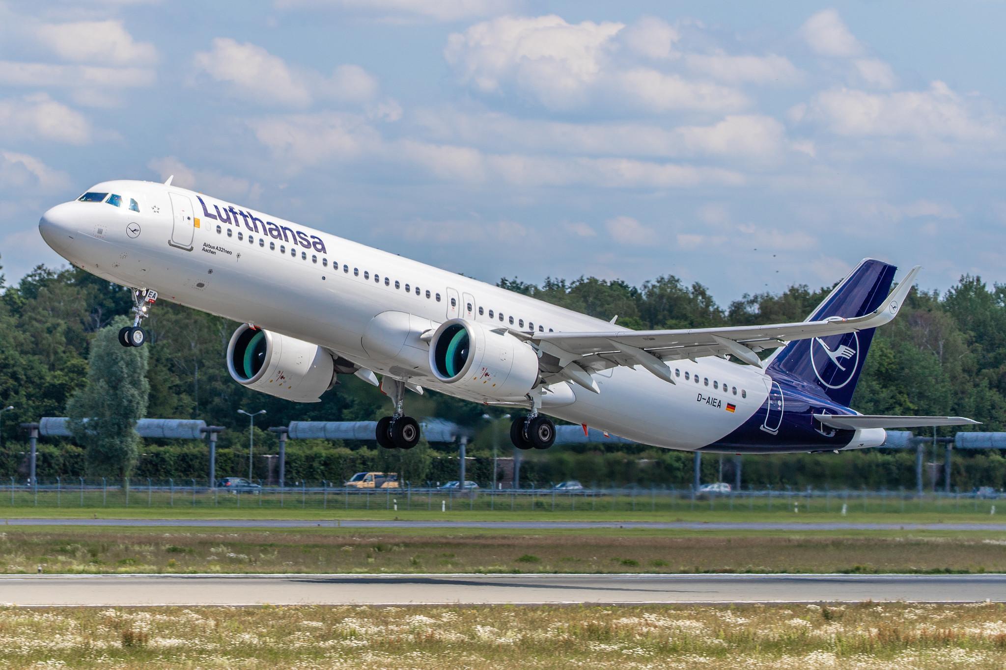 Hamburg Airport: Lufthansa (LH / DLH) |  Airbus A321-271NX A21N | D-AIEA | MSN 8761