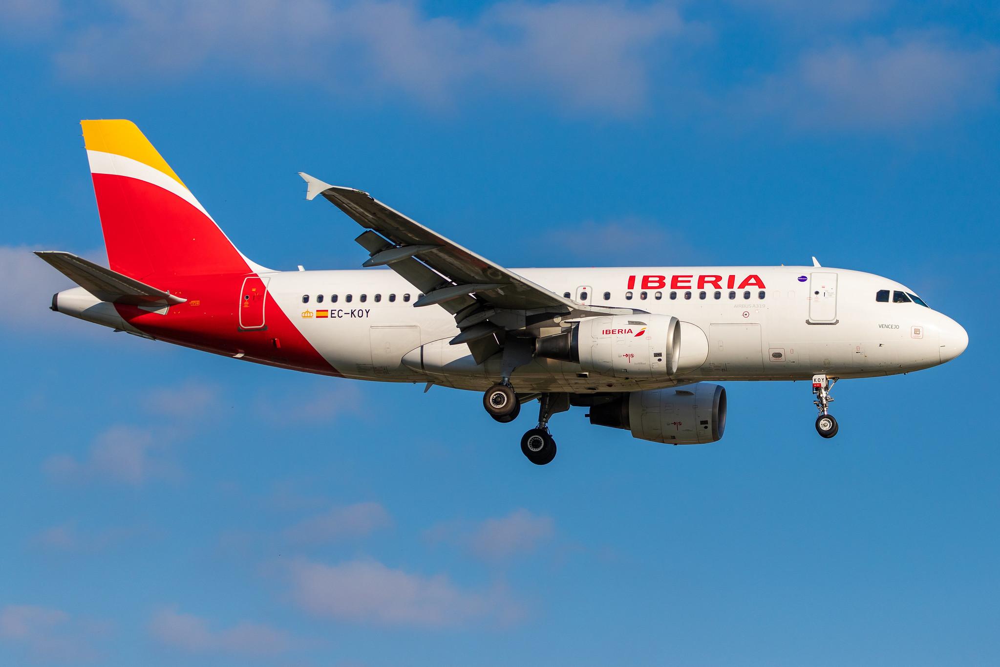Hamburg Airport: Iberia (IB / IBE) |  Airbus A319-111 A319 | EC-KOY | MSN 3443