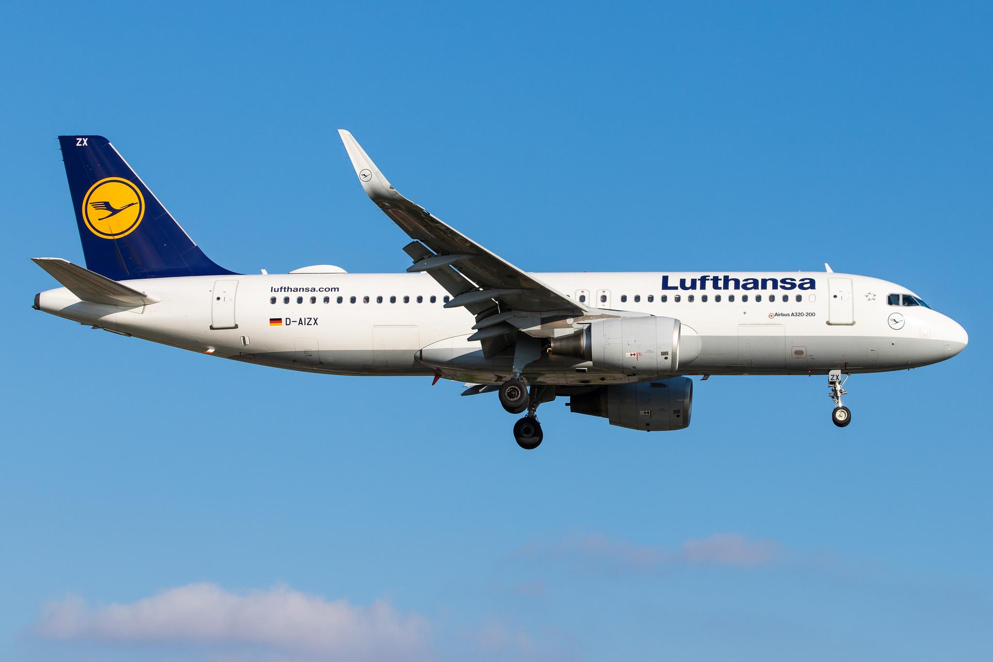 Hamburg Airport: Lufthansa (LH / DLH) |  Airbus A320-214 A320 | D-AIZX | MSN 5741