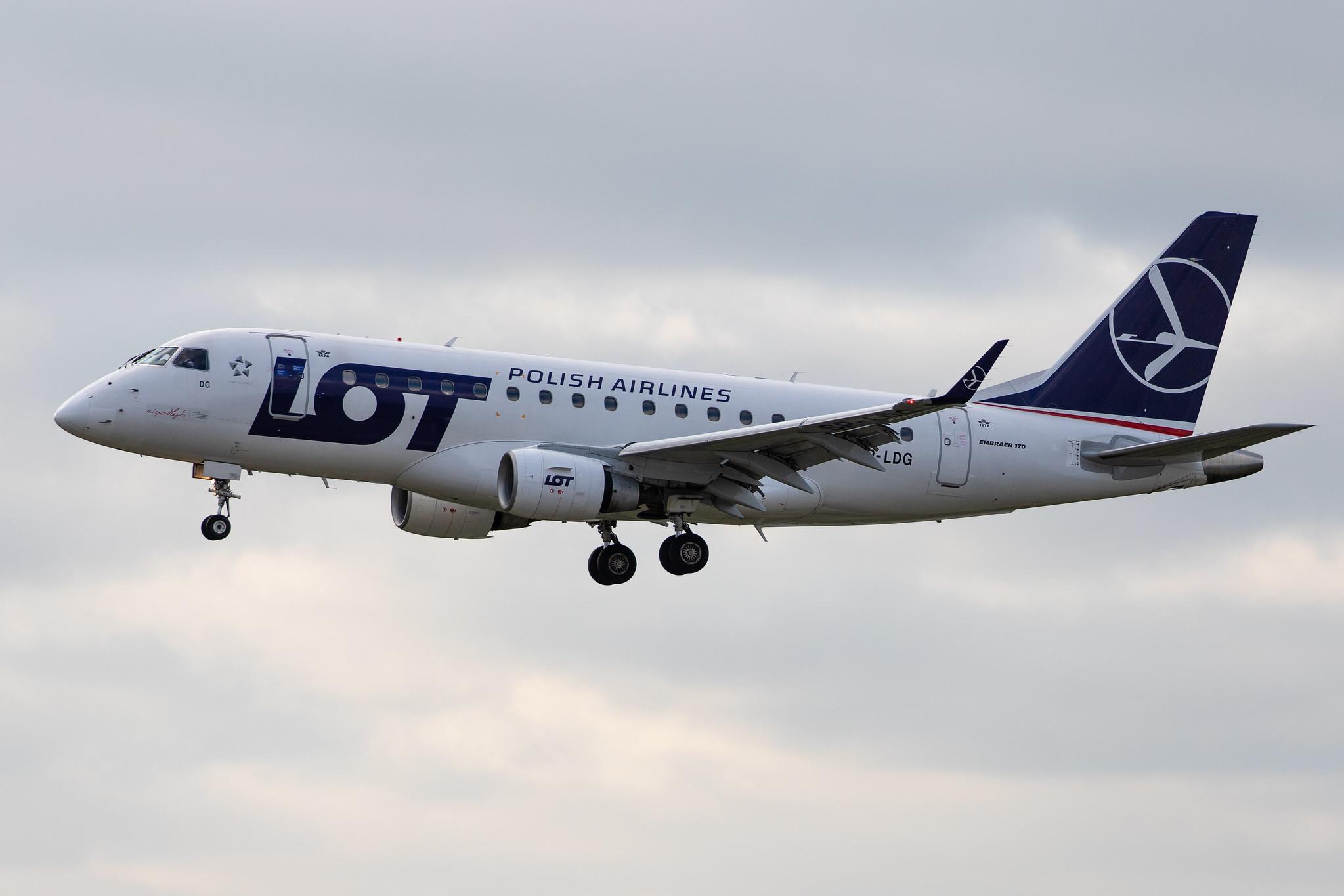 Hamburg Airport: LOT (LO / LOT) |  Embraer E170STD E170 | SP-LDG | MSN 17000065