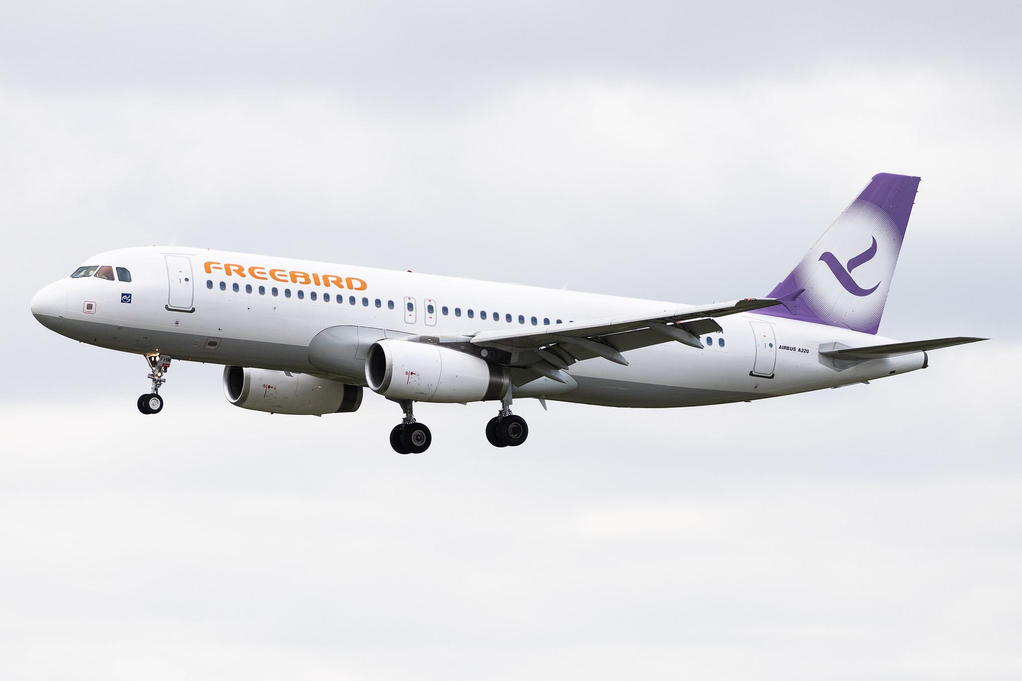 Hamburg Airport: Freebird Airlines (FH / FHY) |  Airbus A320-232 A320 | TC-FHM | MSN 3012