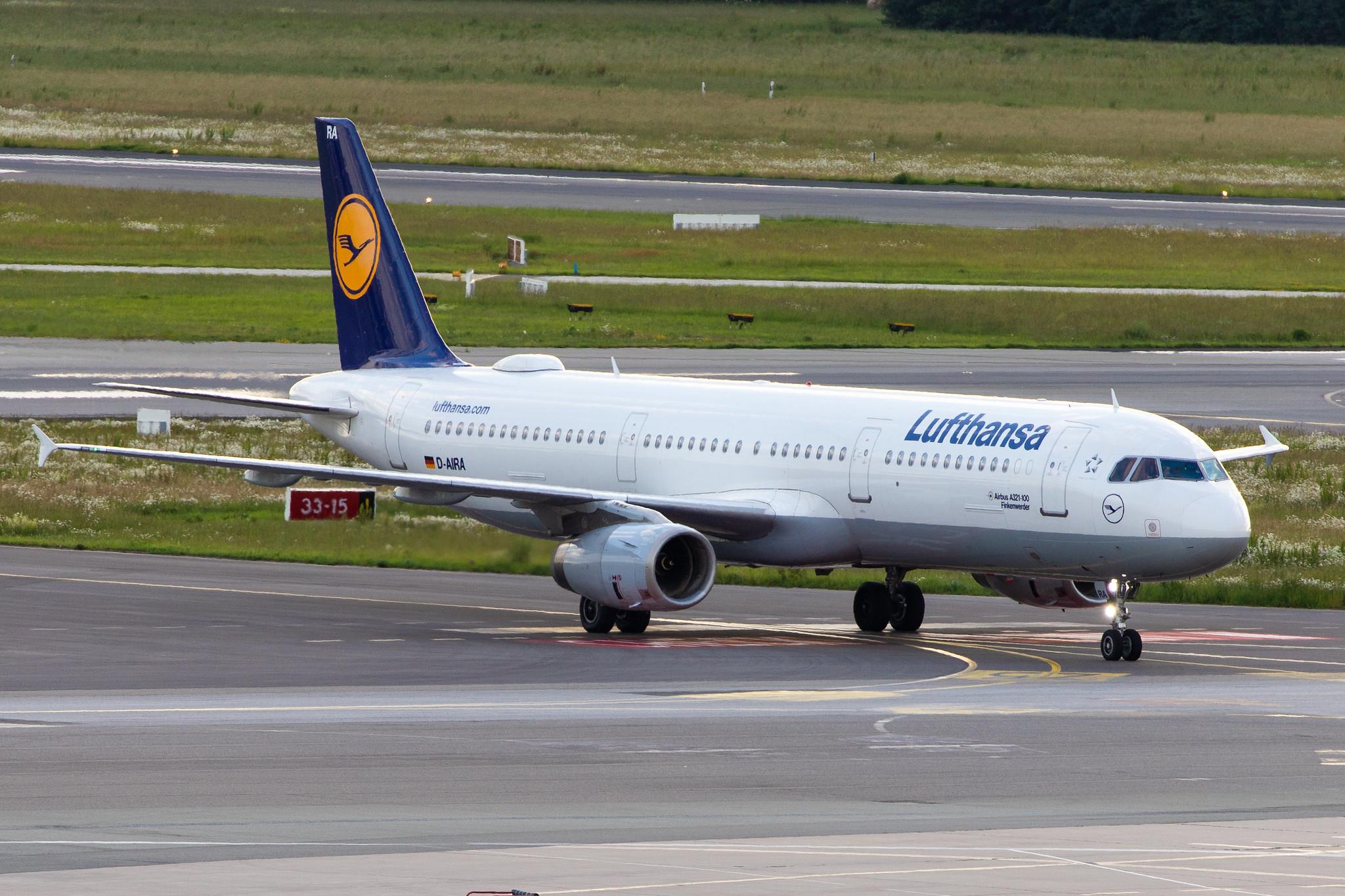 Hamburg Airport: Lufthansa (LH / DLH) |  Airbus A321-131 A321 | D-AIRA | MSN 0458