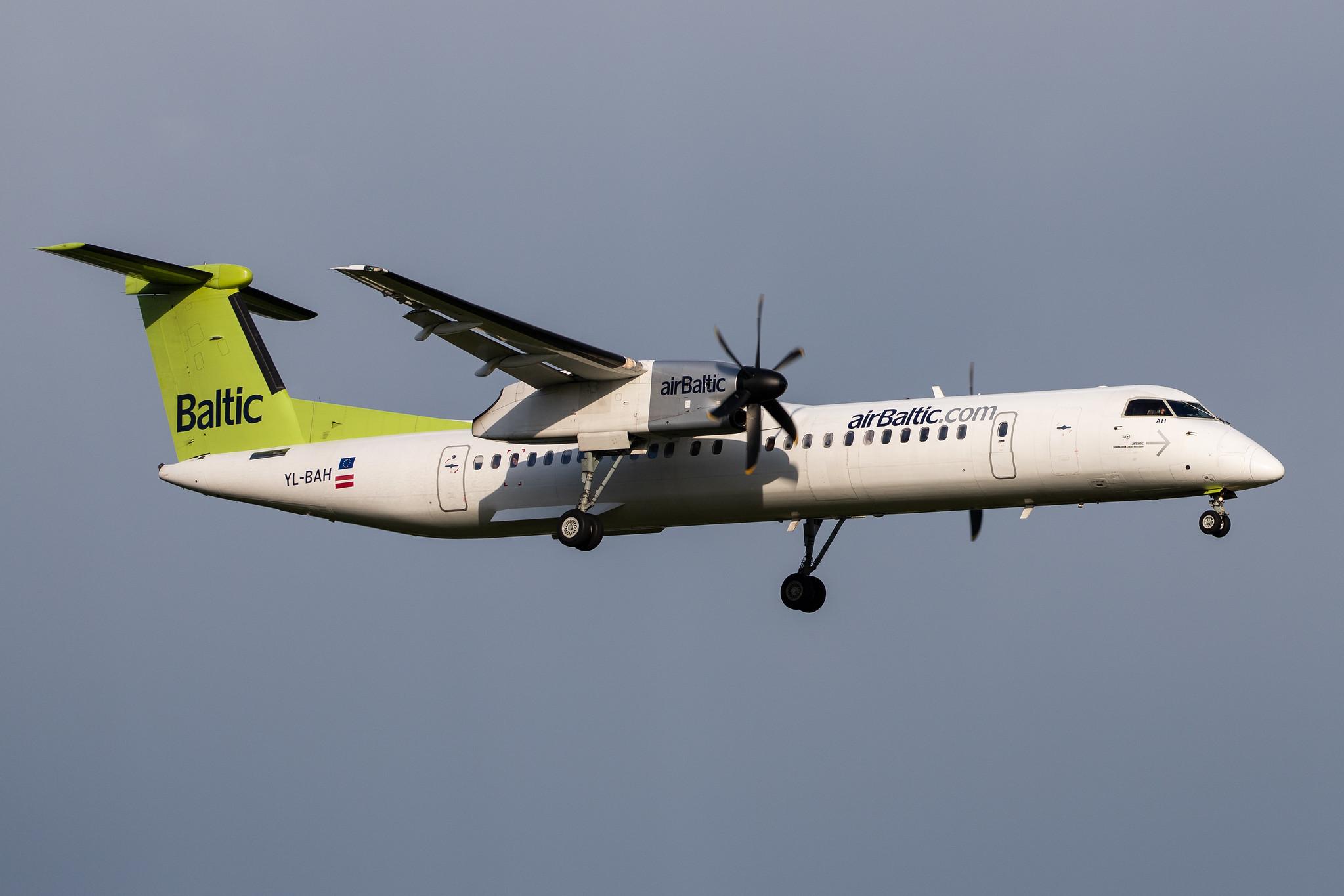 Hamburg Airport (HAM/EDDH): Air Baltic (BT / BTI) |  De Havilland Canada Dash 8-400 DH8D | YL-BAH | MSN 4296