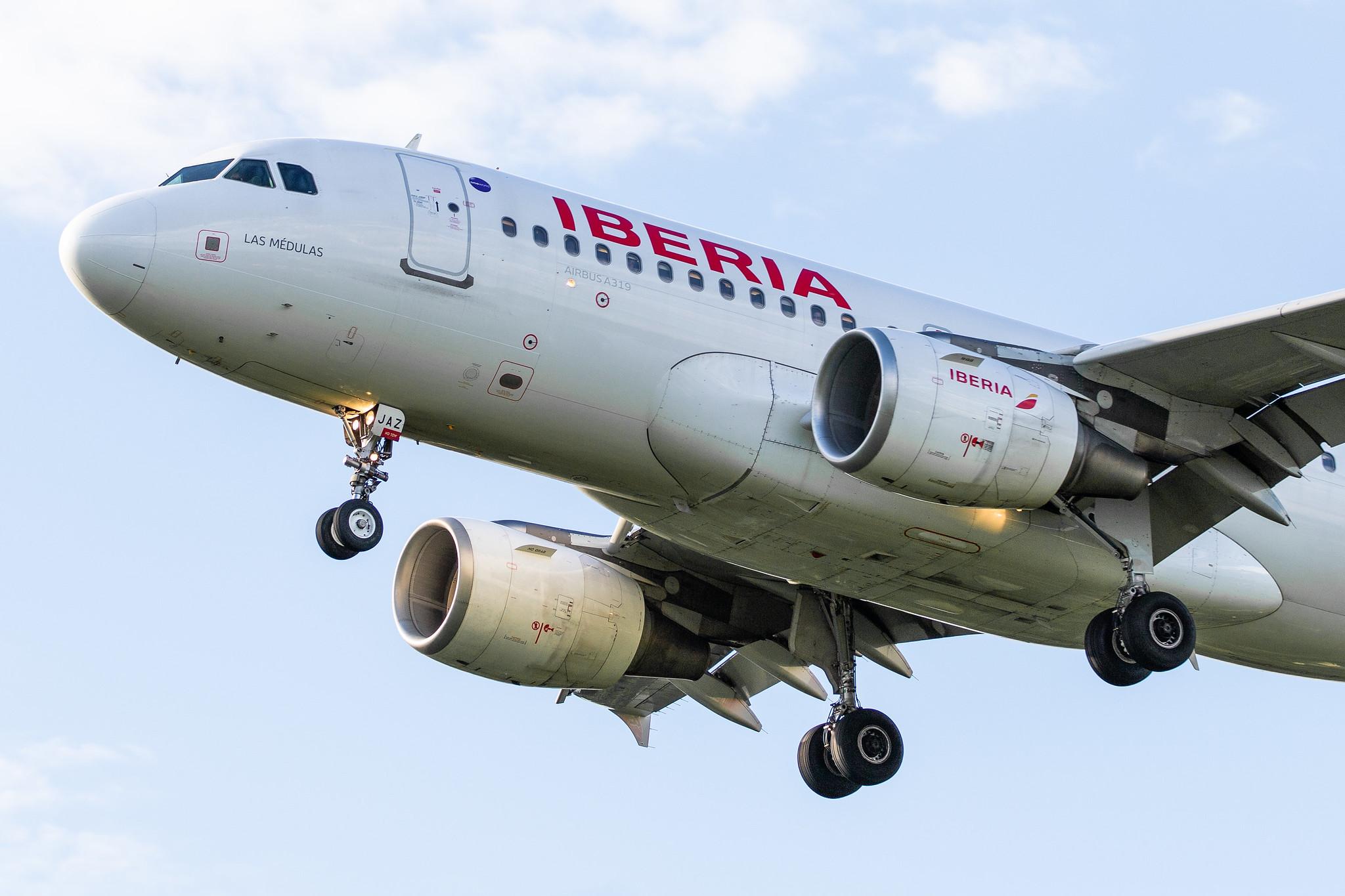Hamburg Airport (HAM/EDDH): Iberia (IB / IBE) |  Airbus A319-111 A319 | EC-JAZ | MSN 2264